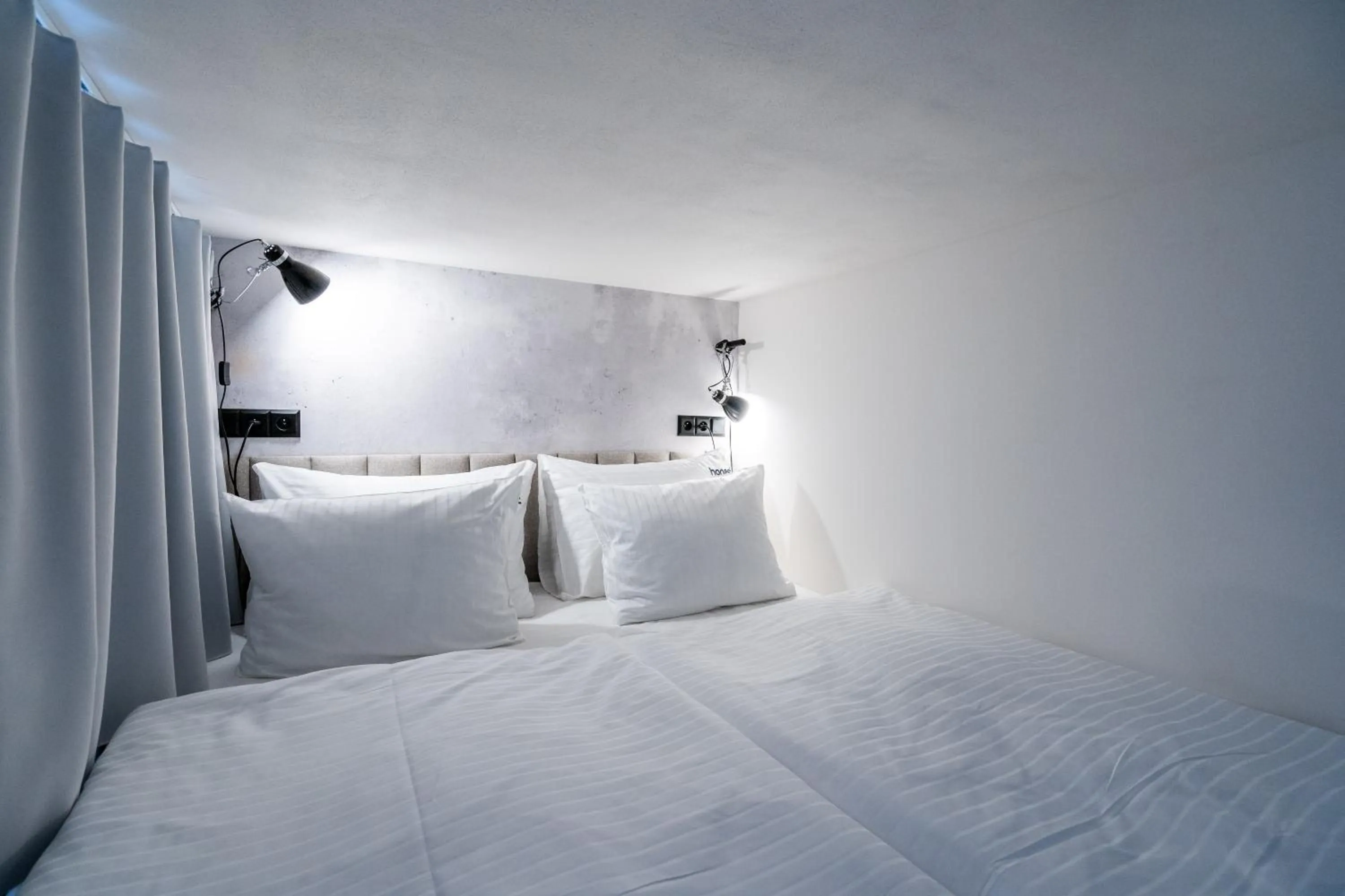 Bed in HONEST Karlin