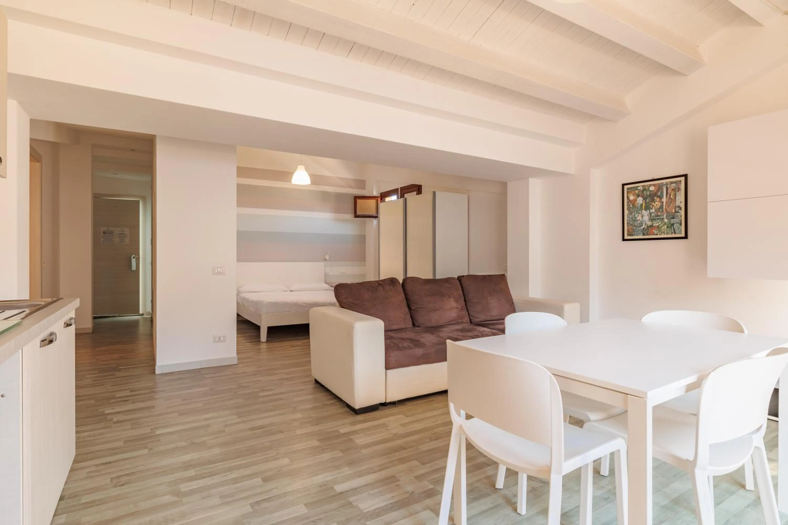 Photo of the whole room in Marina di Petrolo Apartments