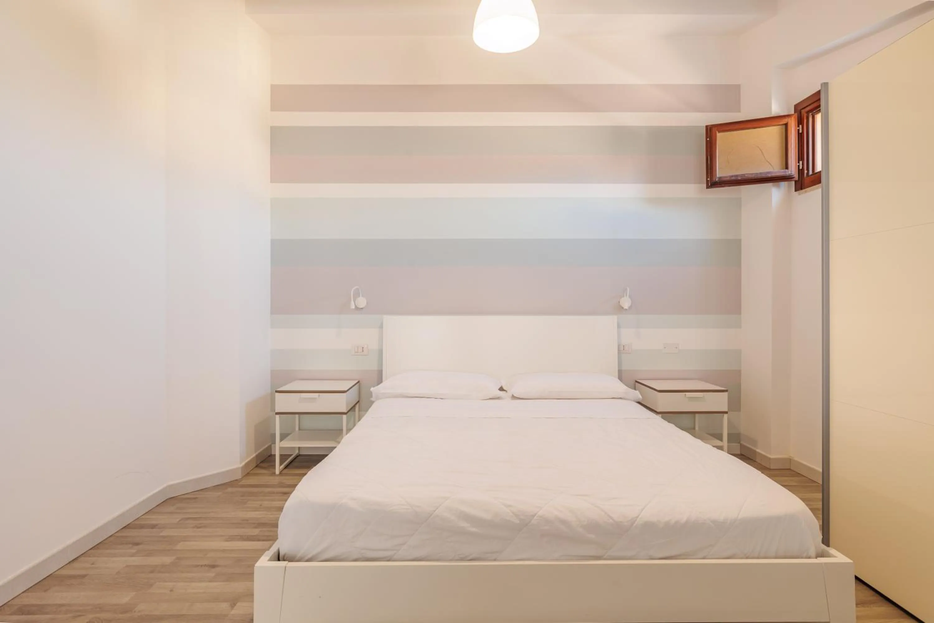Bed in Marina di Petrolo Apartments