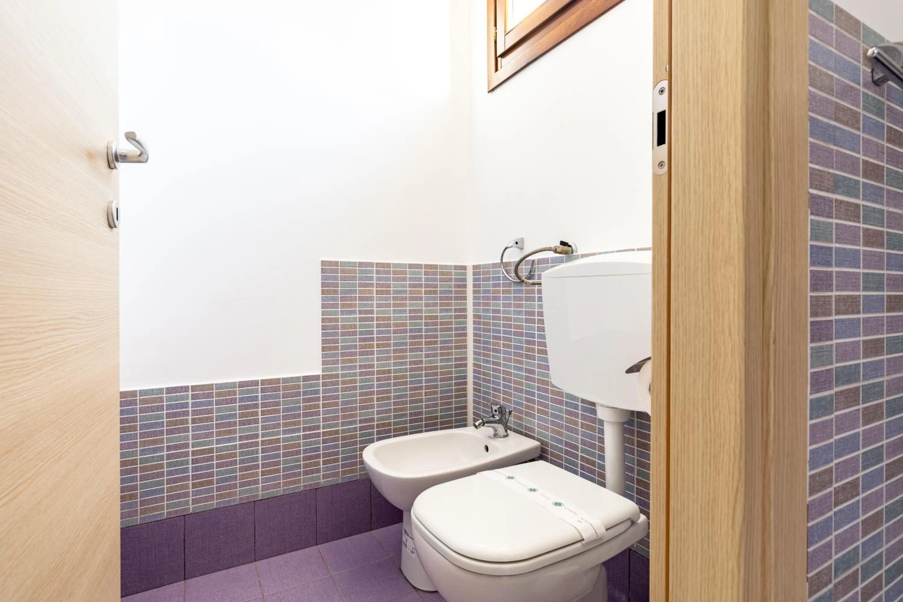 Bathroom in Marina di Petrolo Apartments
