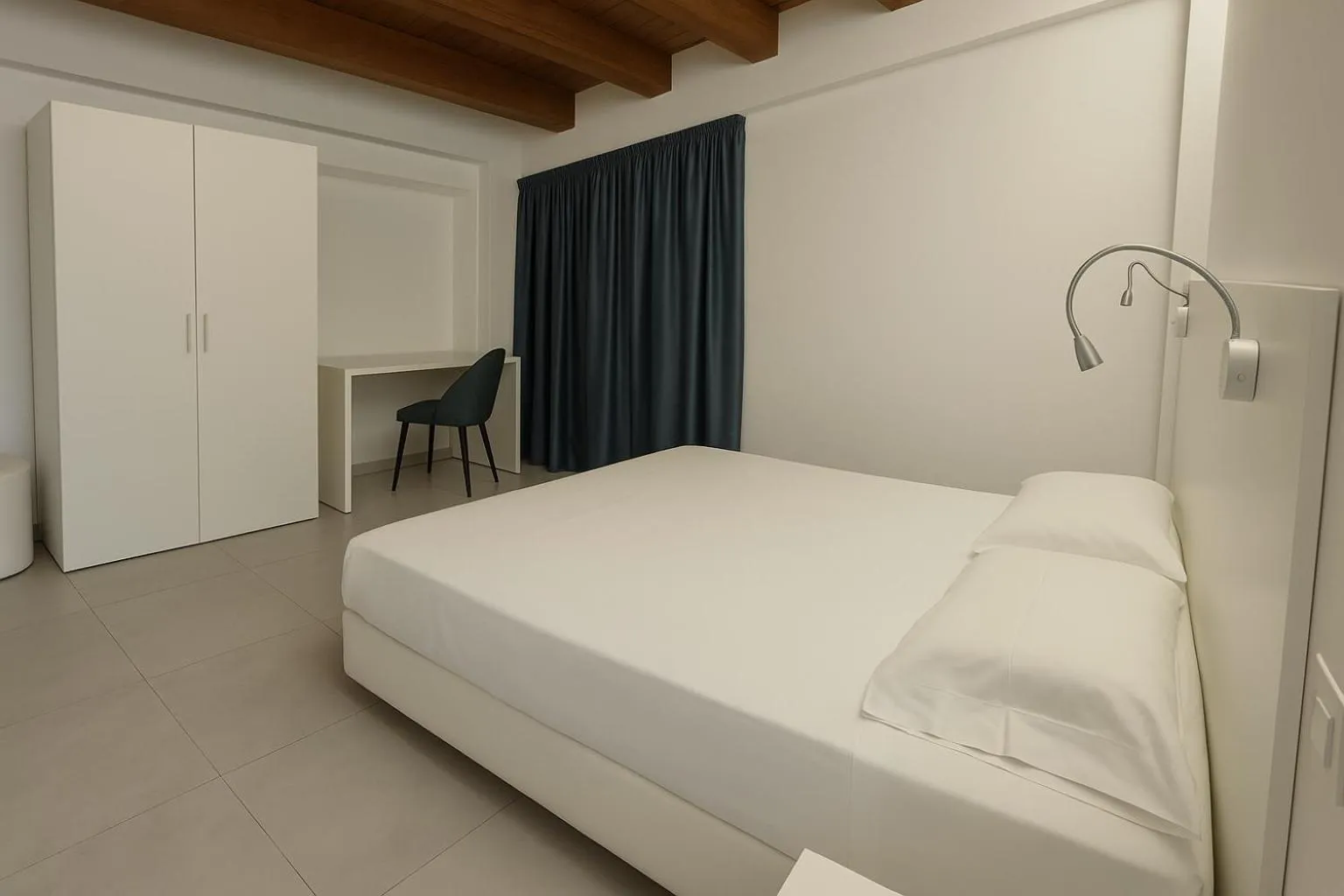 Bedroom, Bed in Marina di Petrolo Apartments