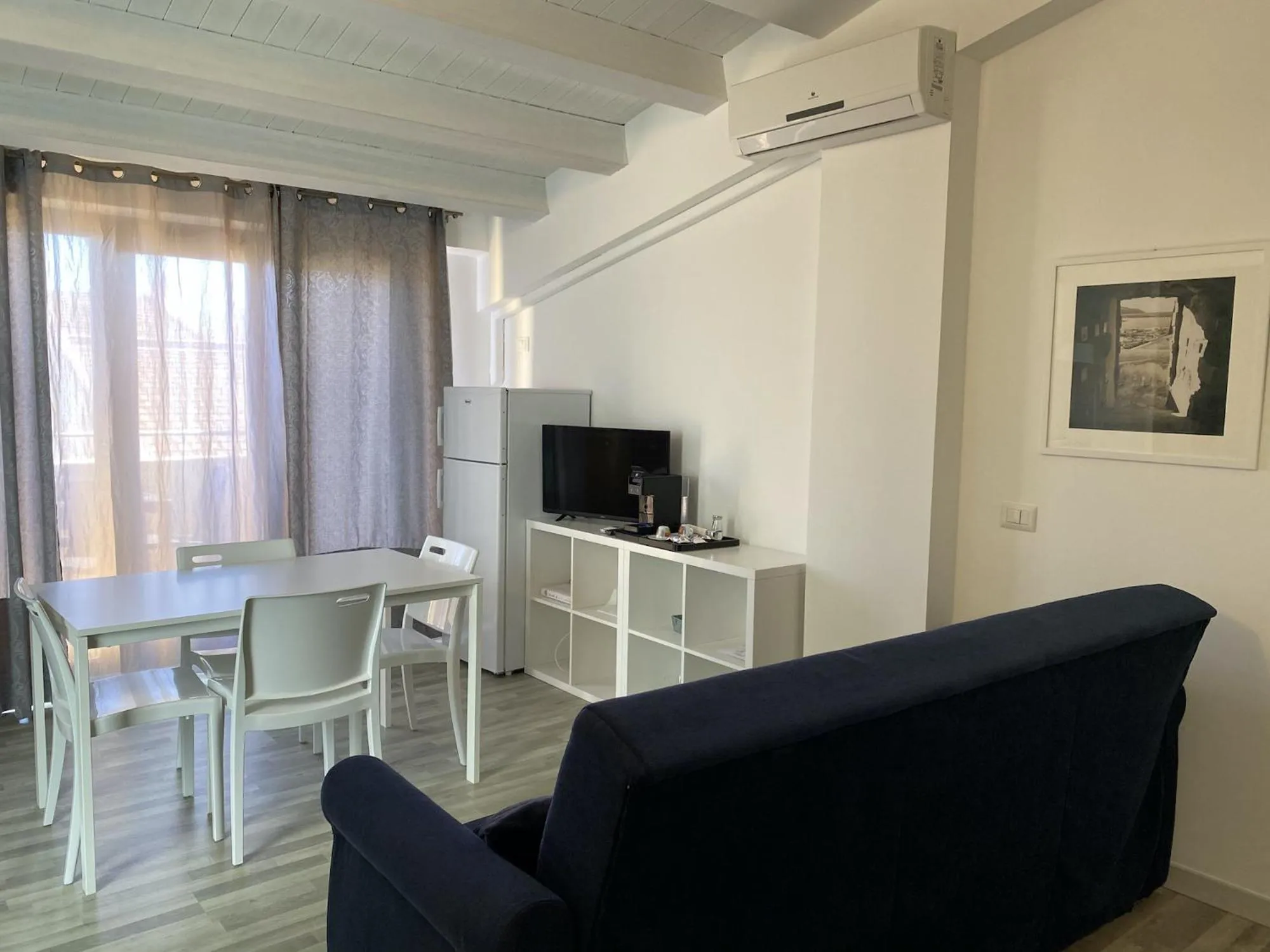 TV and multimedia in Marina di Petrolo Apartments