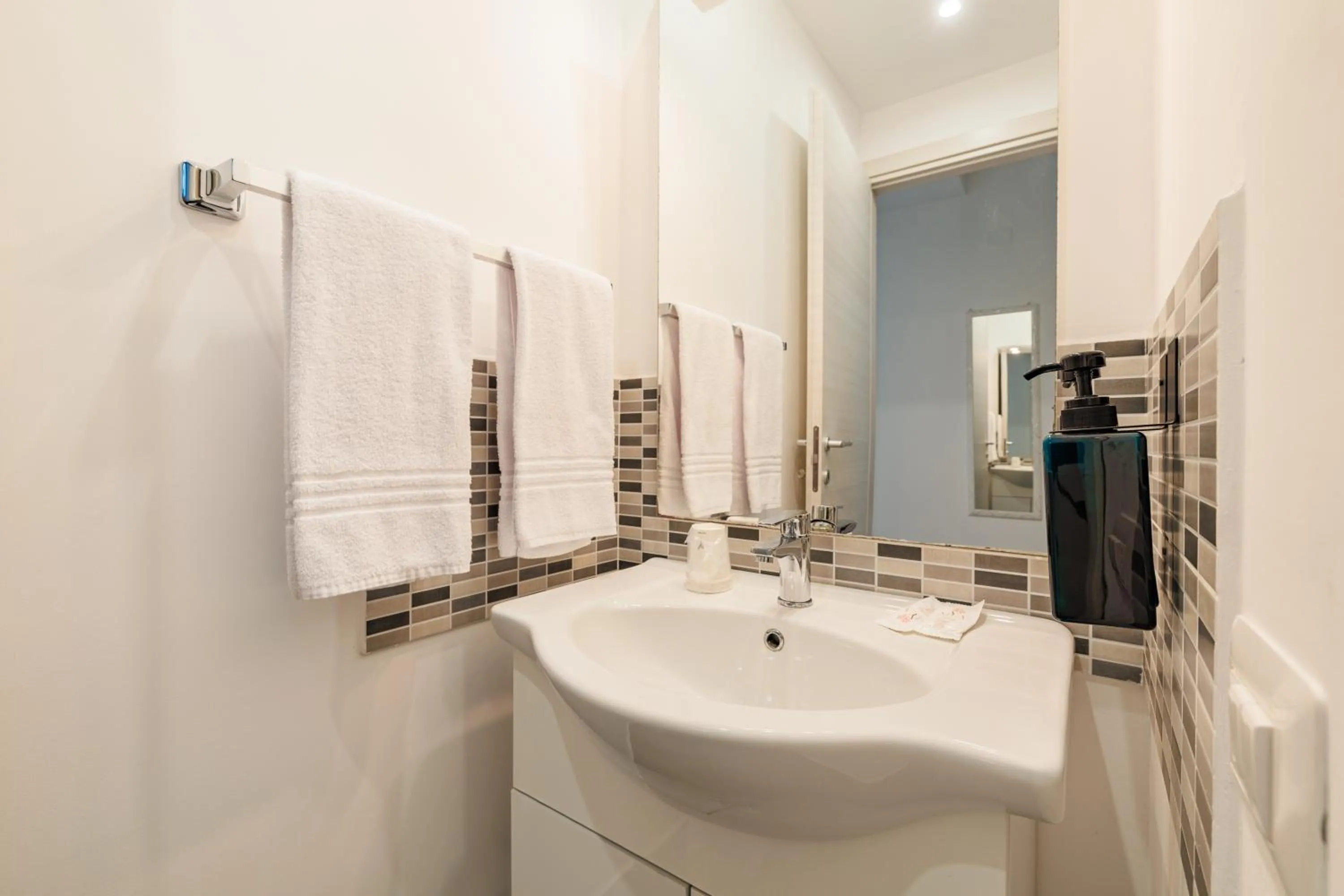 Bathroom in Marina di Petrolo Apartments