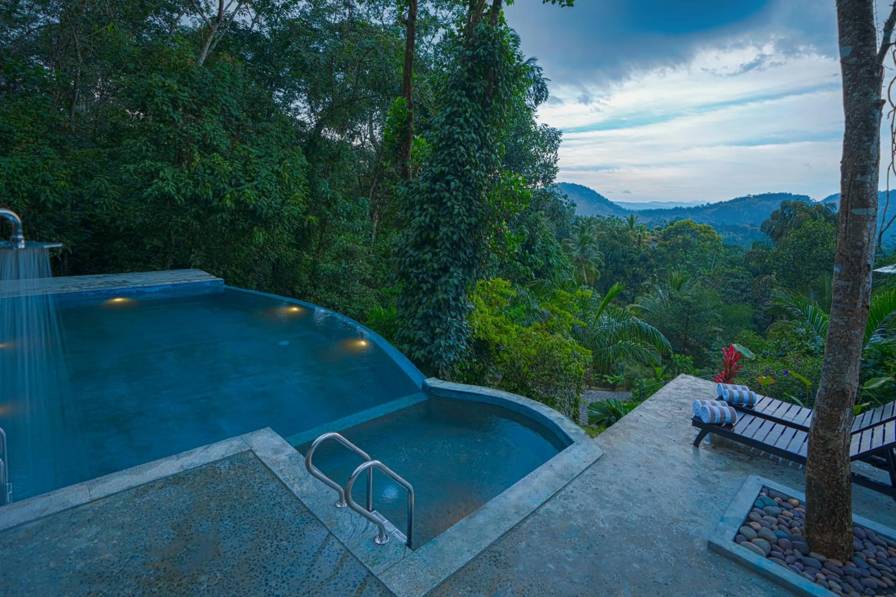 Pool view in Maram Resort Mamalakandam