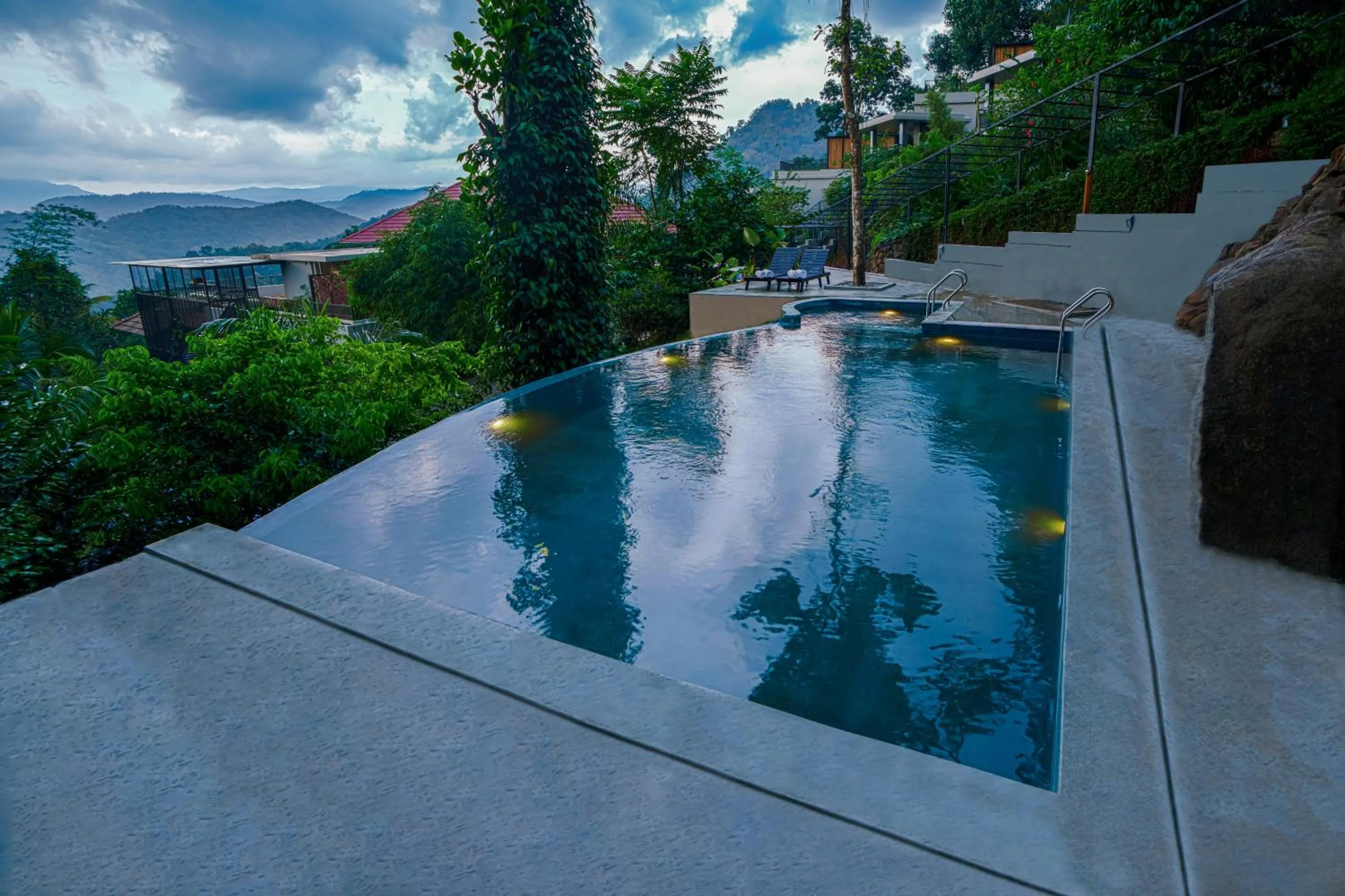 Pool view in Maram Resort Mamalakandam