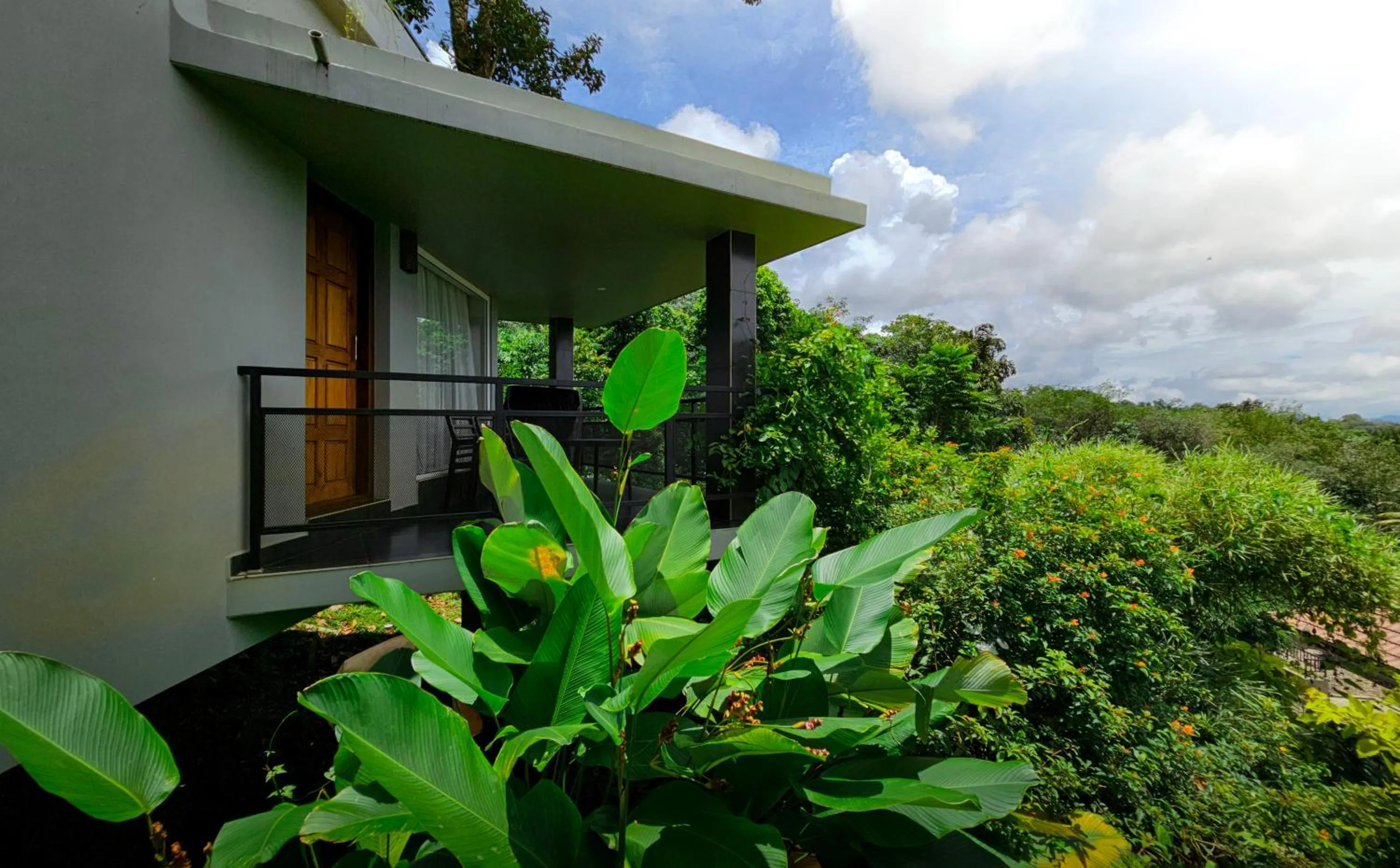 Garden view in Maram Resort Mamalakandam