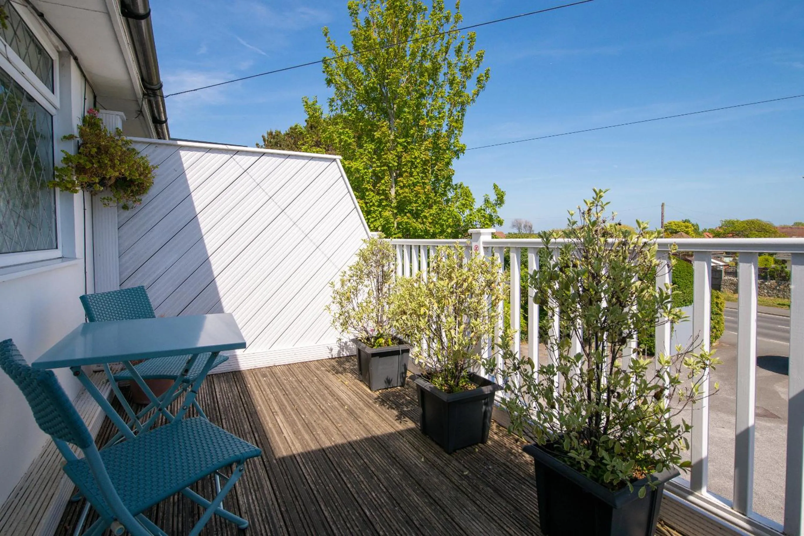 Balcony/Terrace in The Coast Yard B & B and Garden Chalets