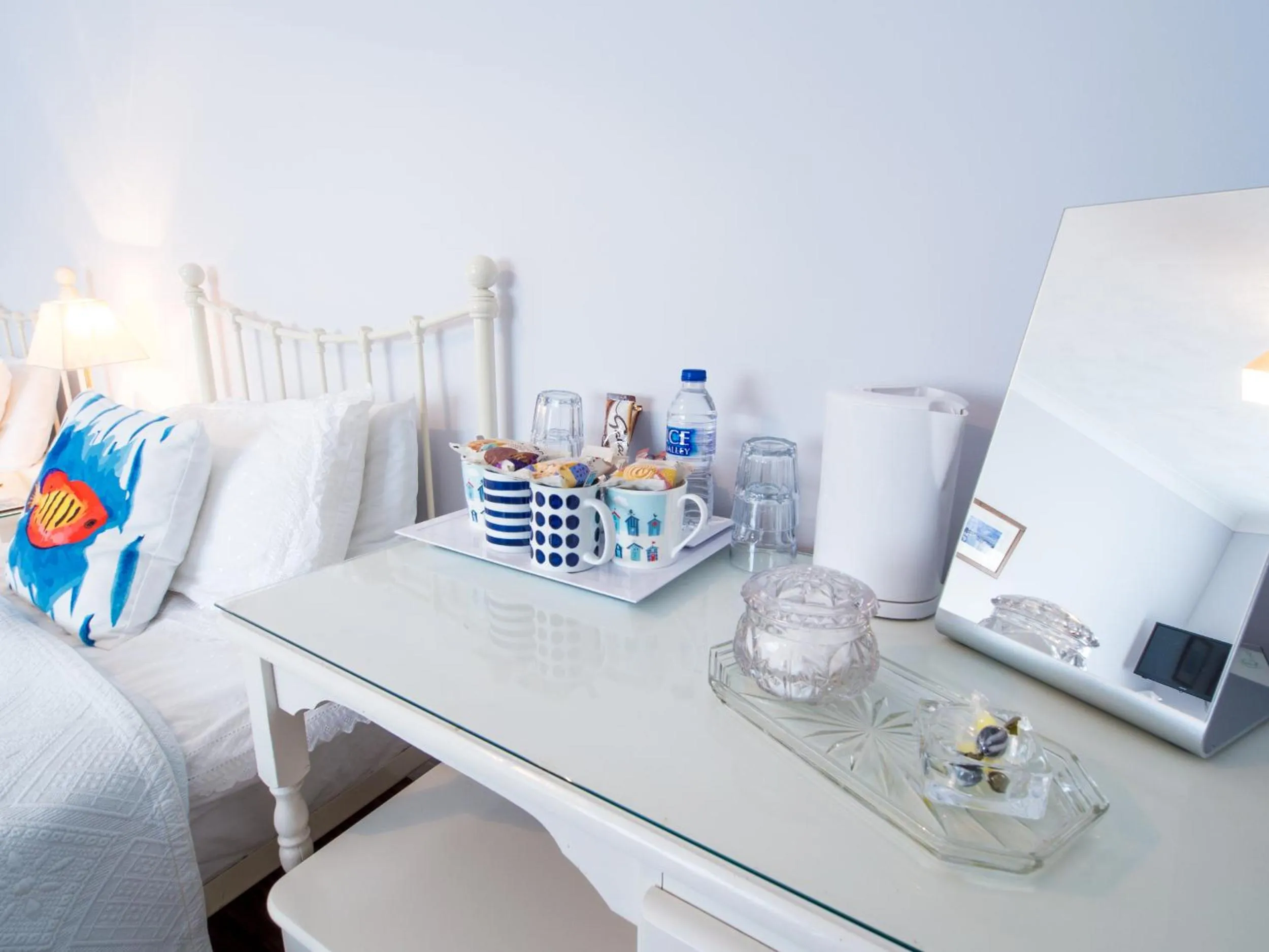 Coffee/tea facilities, Bed in The Coast Yard B & B and Garden Chalets