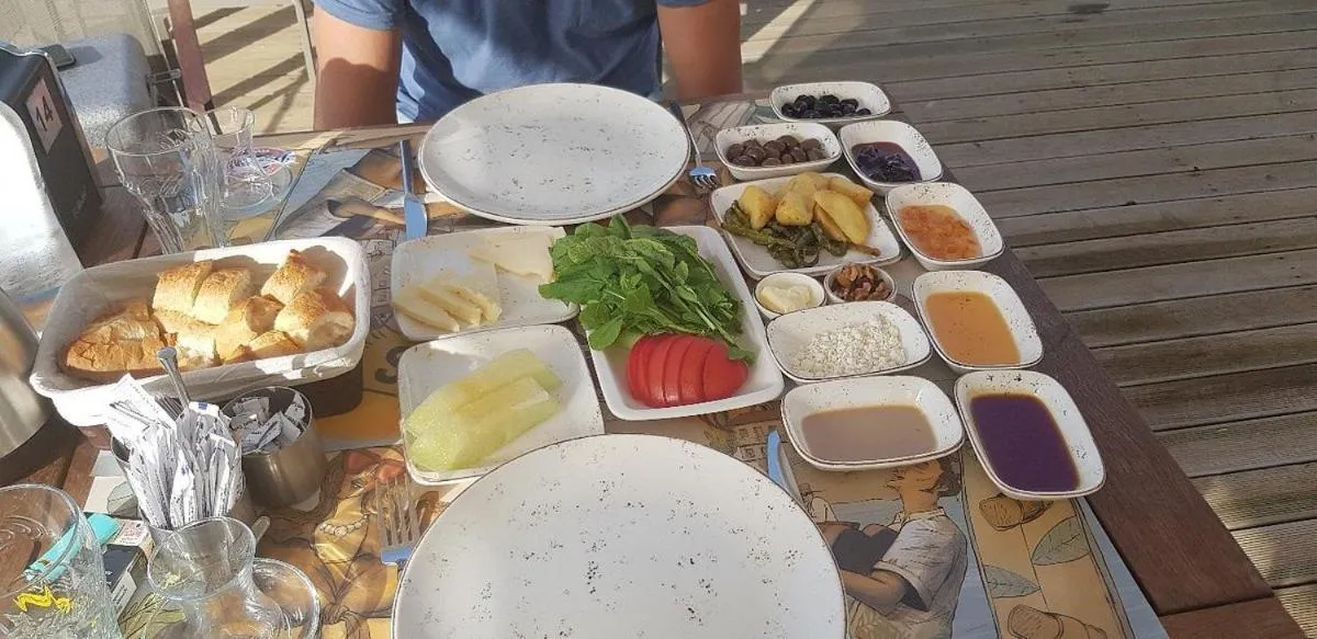 Restaurant/places to eat in GÖKTÜRK OTEL