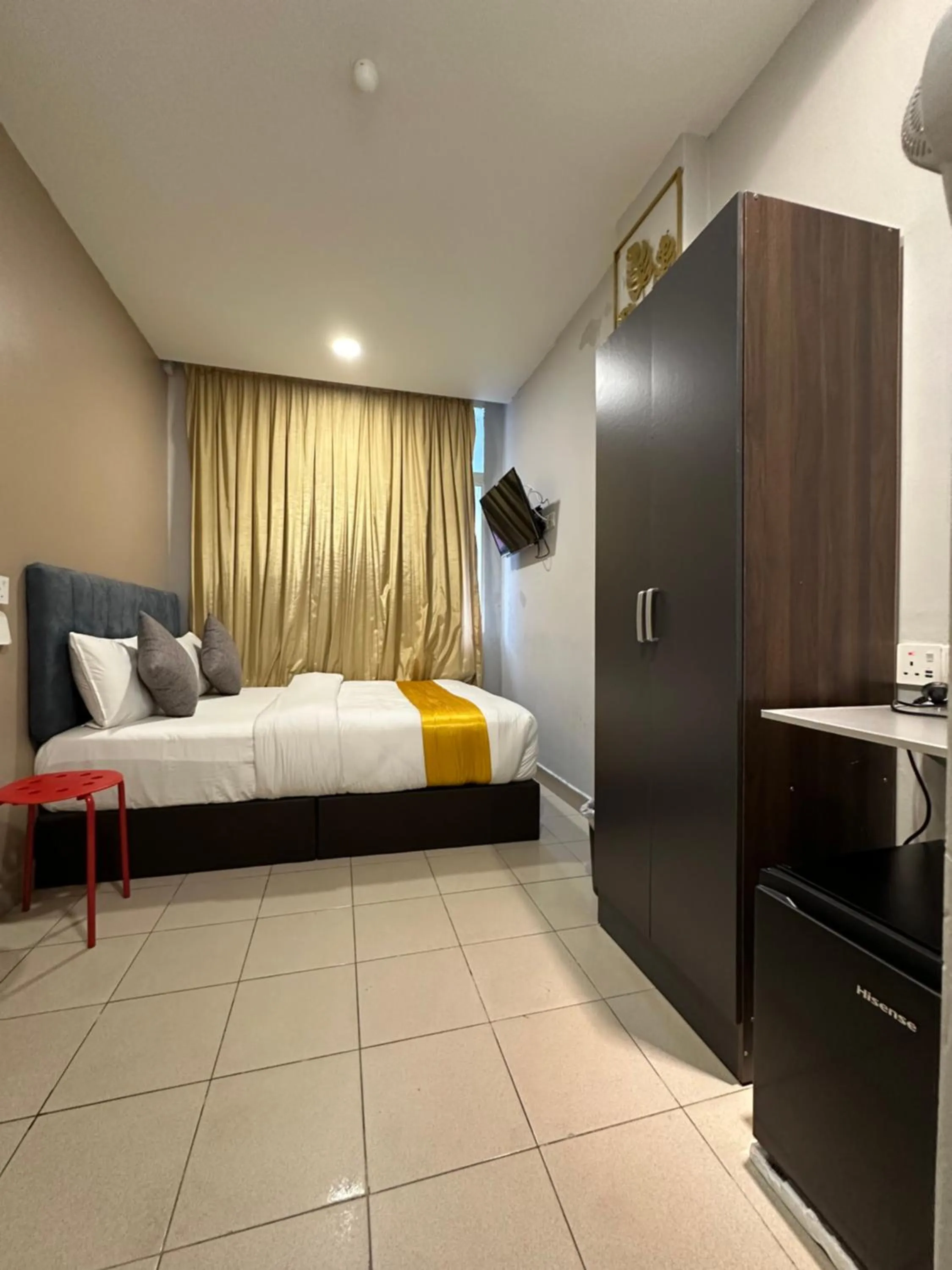 Bed in SS Grey Hotel