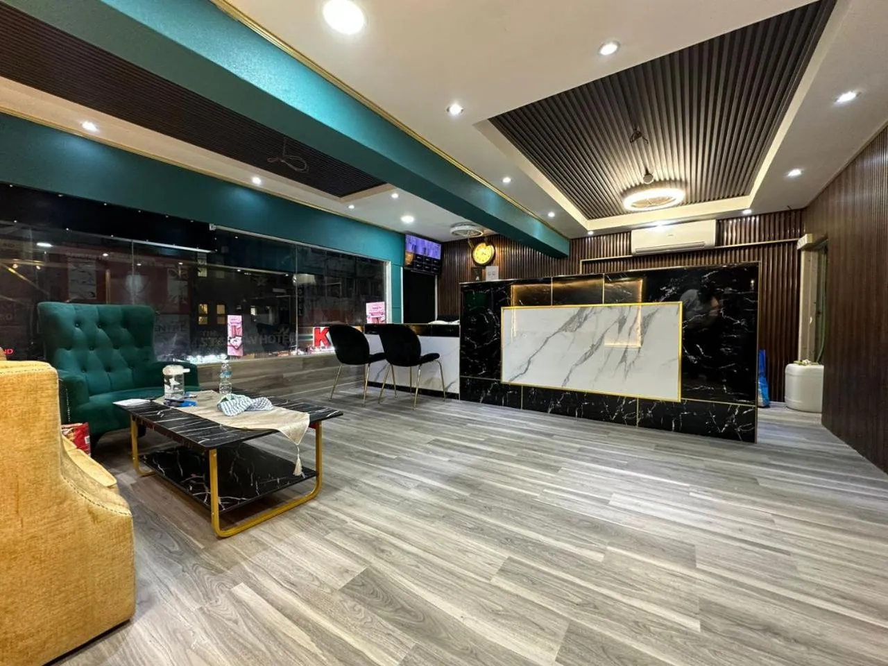 Lobby or reception in SS Grey Hotel