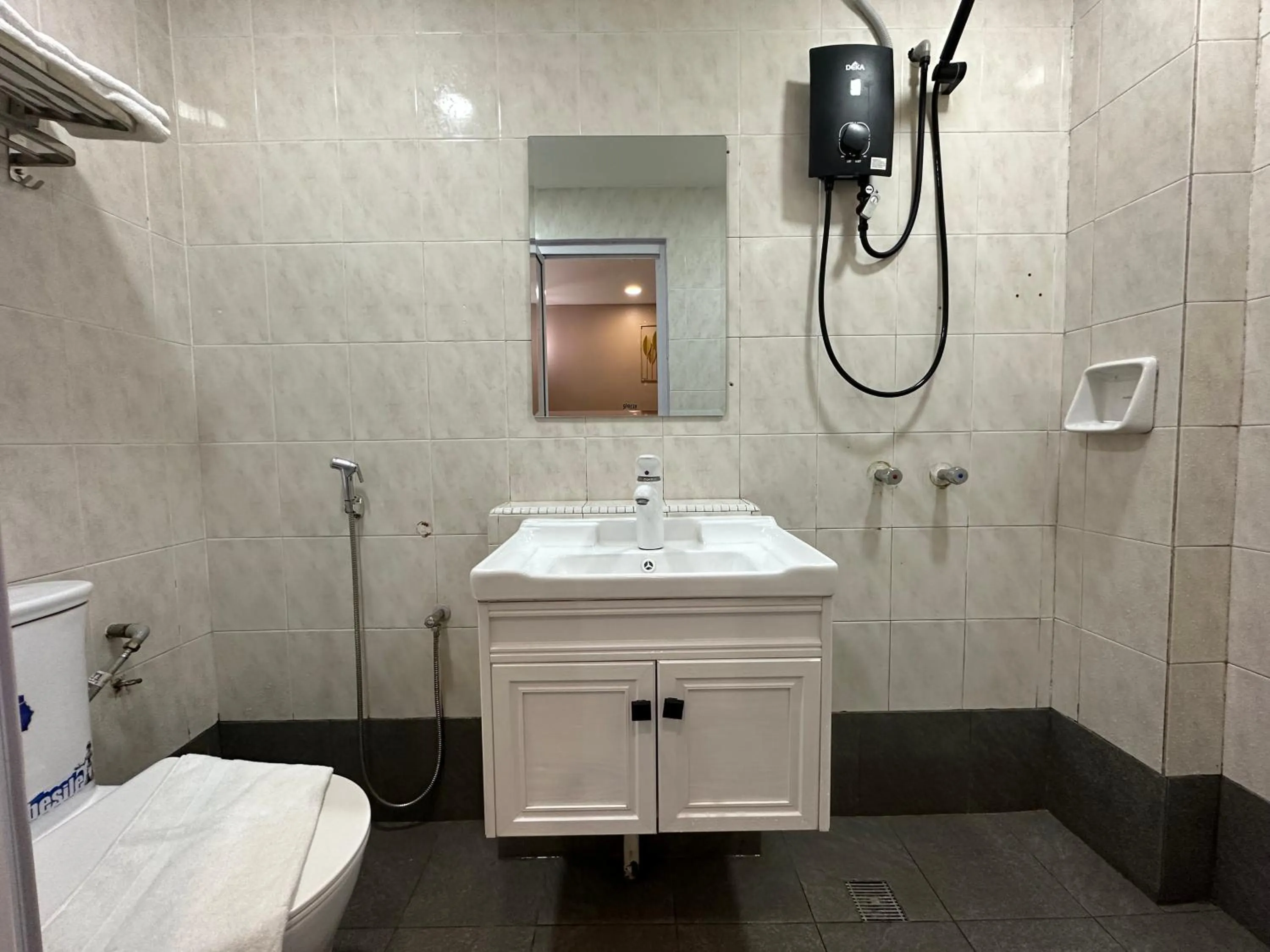 Shower in SS Grey Hotel