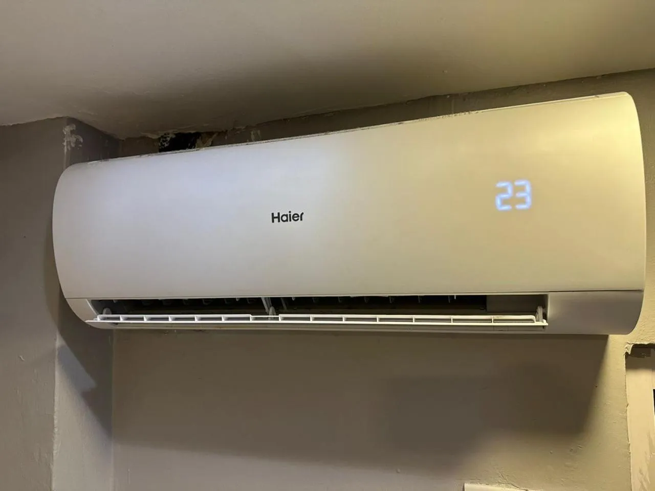 air conditioner in SS Grey Hotel
