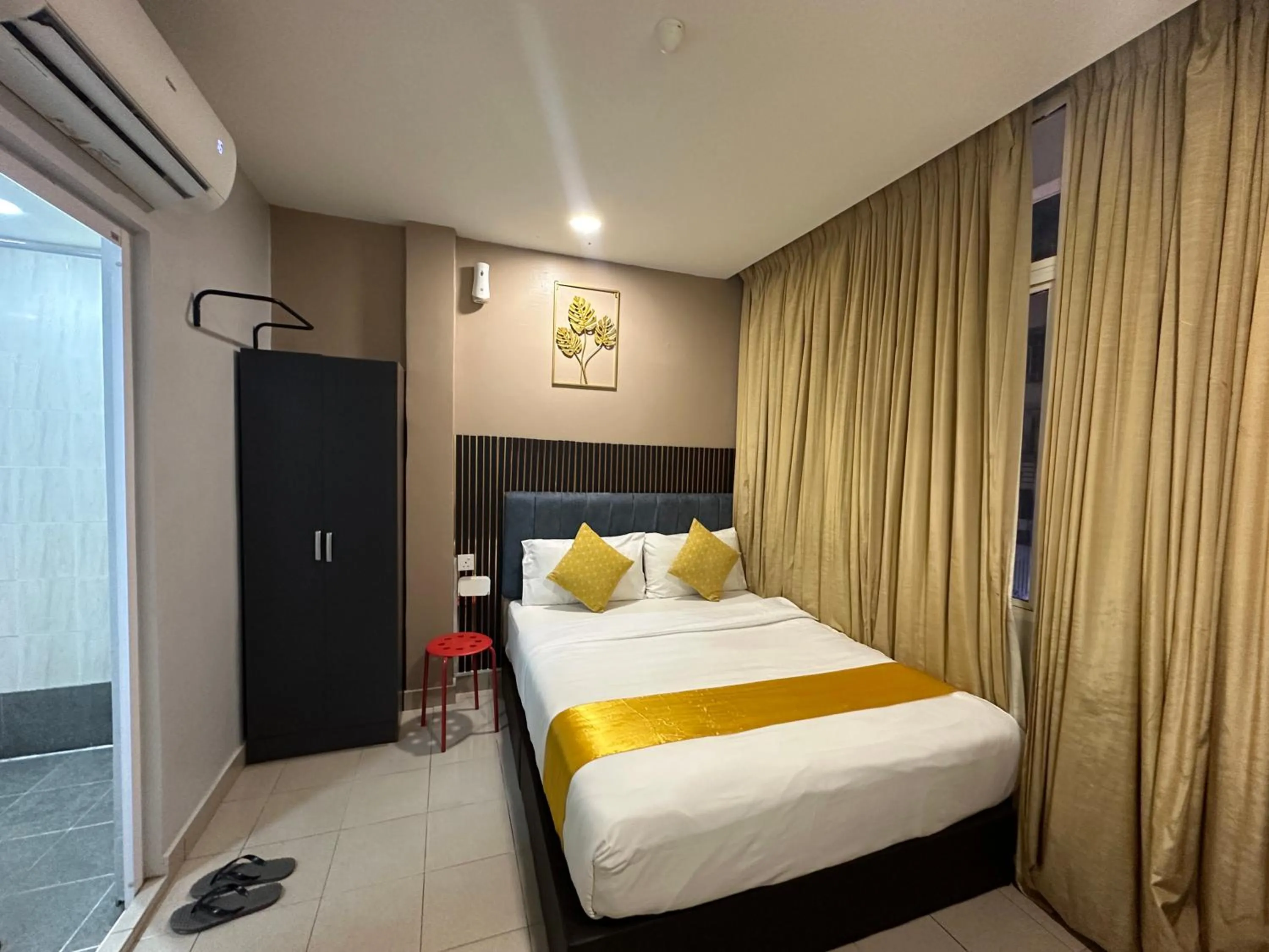 Bed in SS Grey Hotel