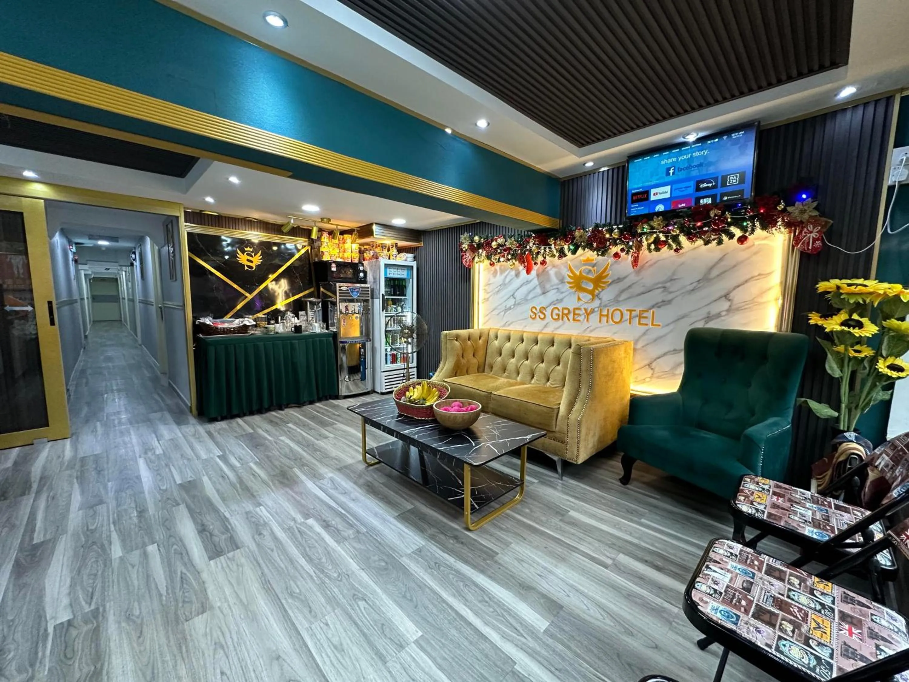 Communal lounge/ TV room in SS Grey Hotel