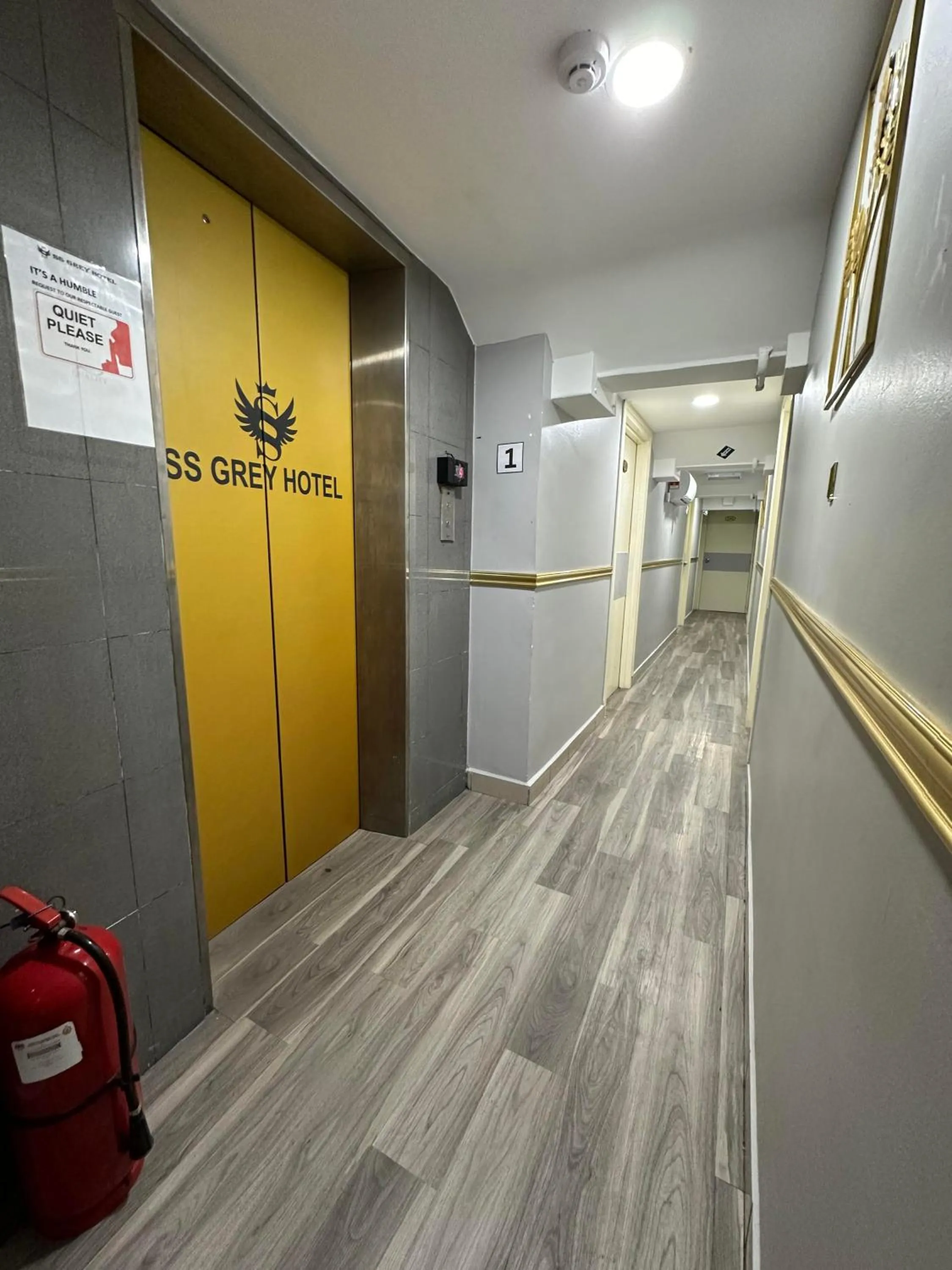 Kitchen or kitchenette in SS Grey Hotel