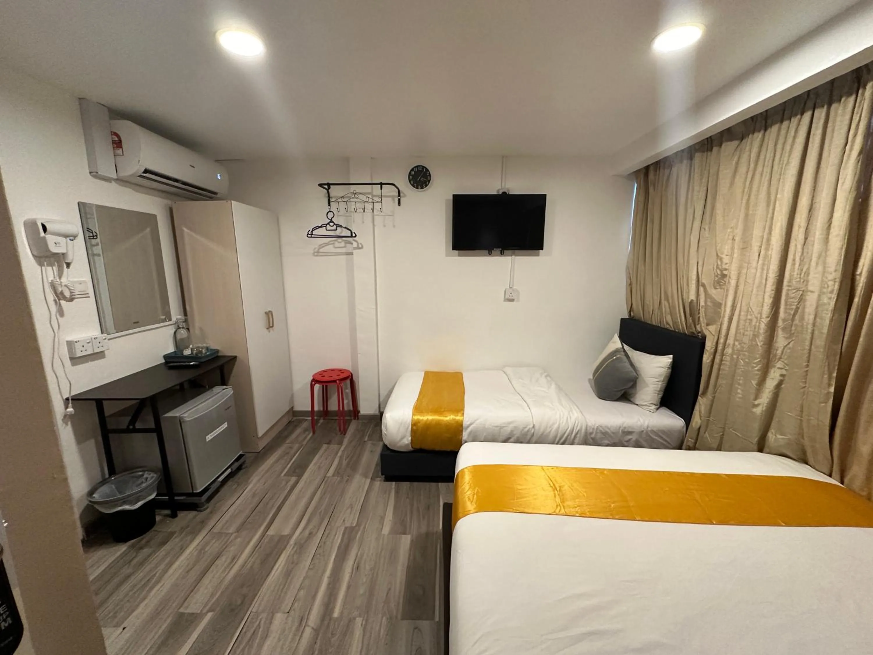 Bedroom, Bed in SS Grey Hotel