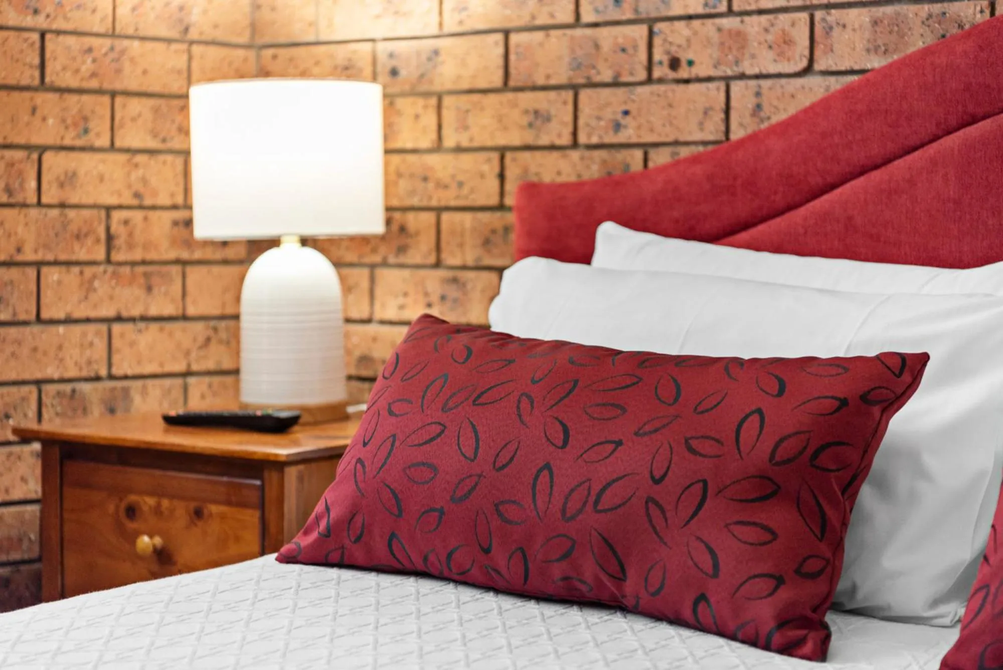 Bed in Bomaderry Motor Inn