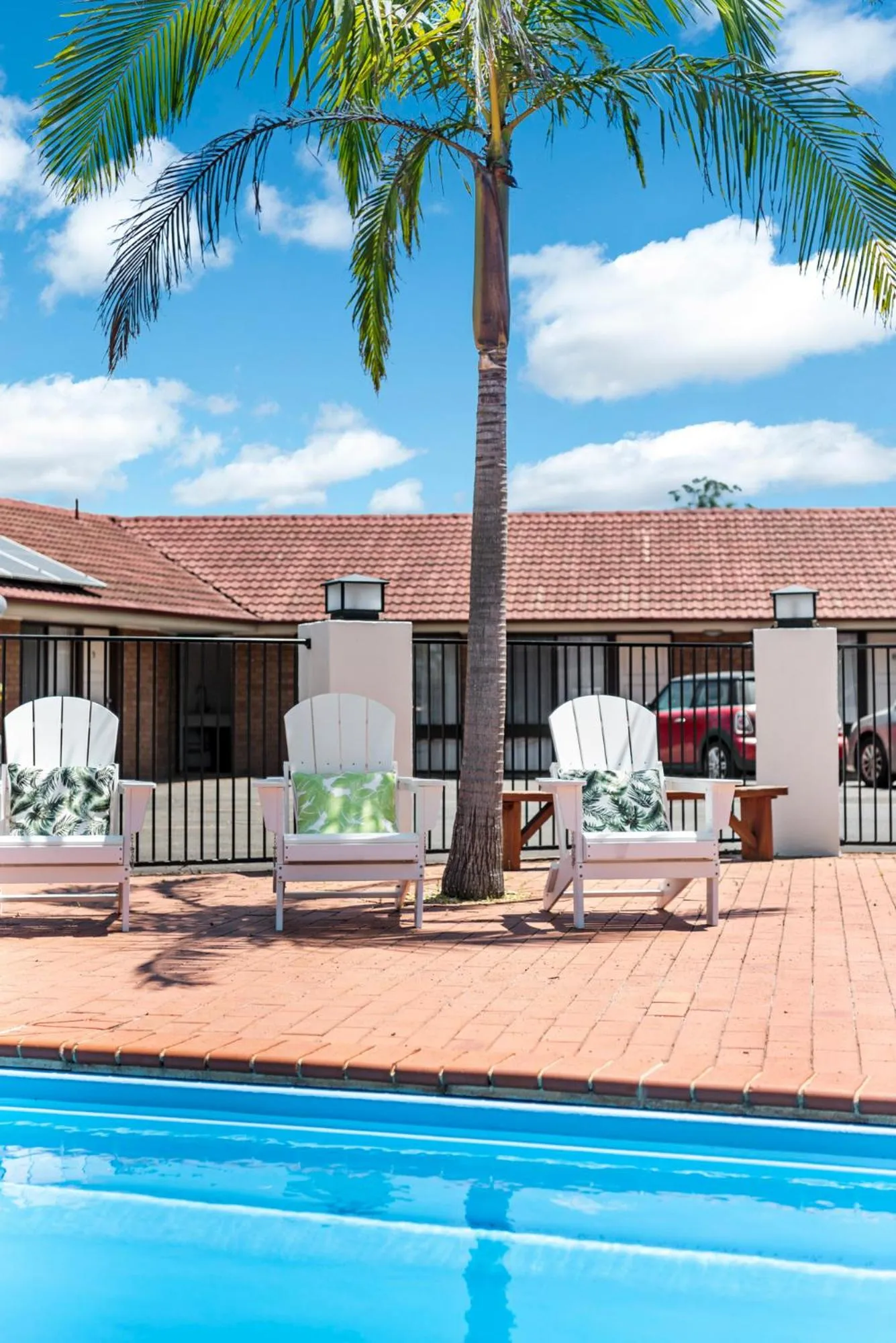 Swimming pool in Bomaderry Motor Inn