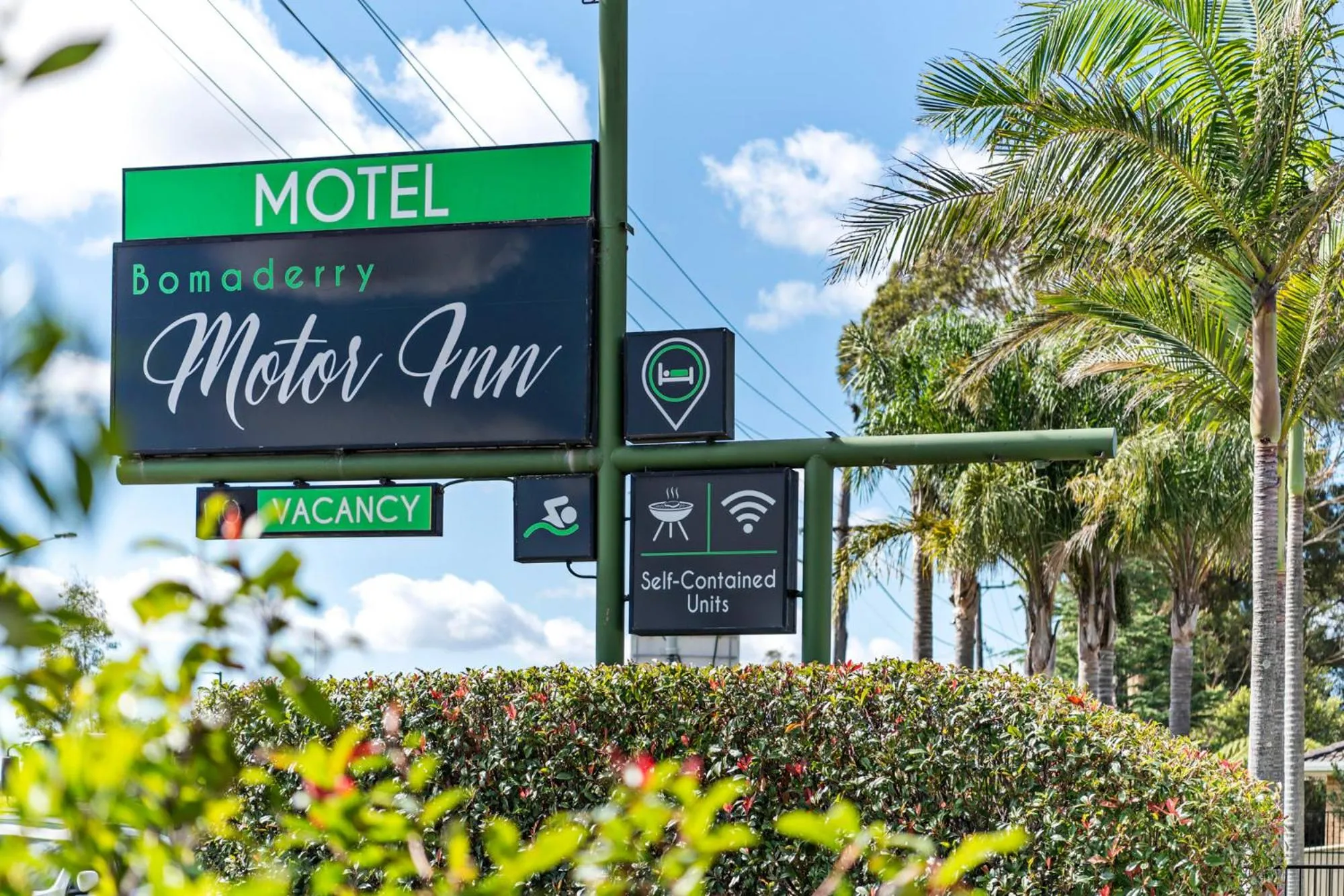 Property logo or sign in Bomaderry Motor Inn
