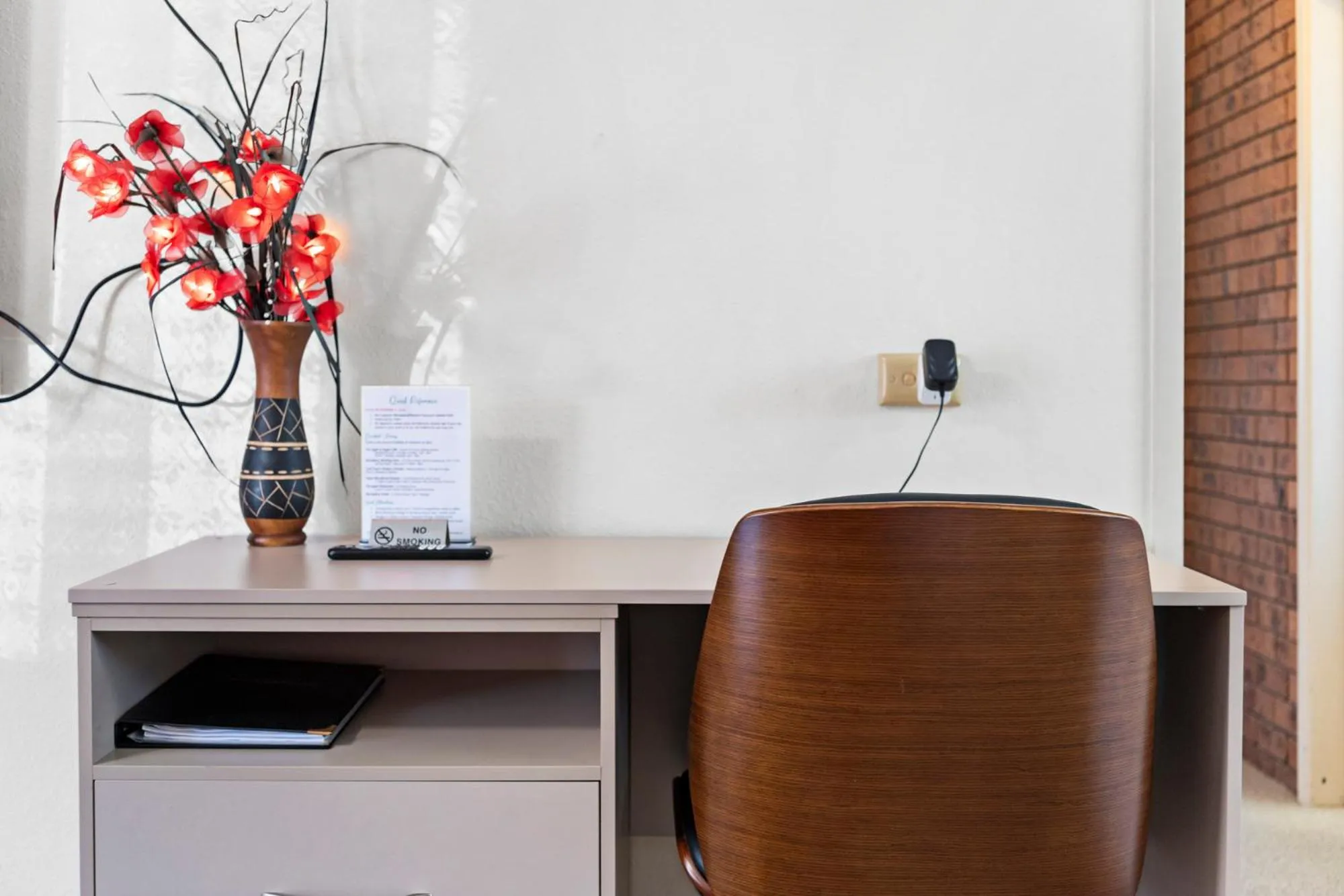 furniture in Bomaderry Motor Inn