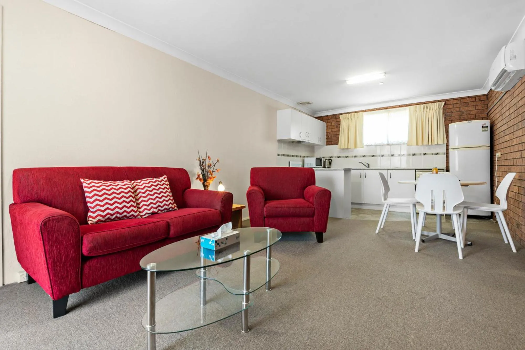 Living room in Bomaderry Motor Inn