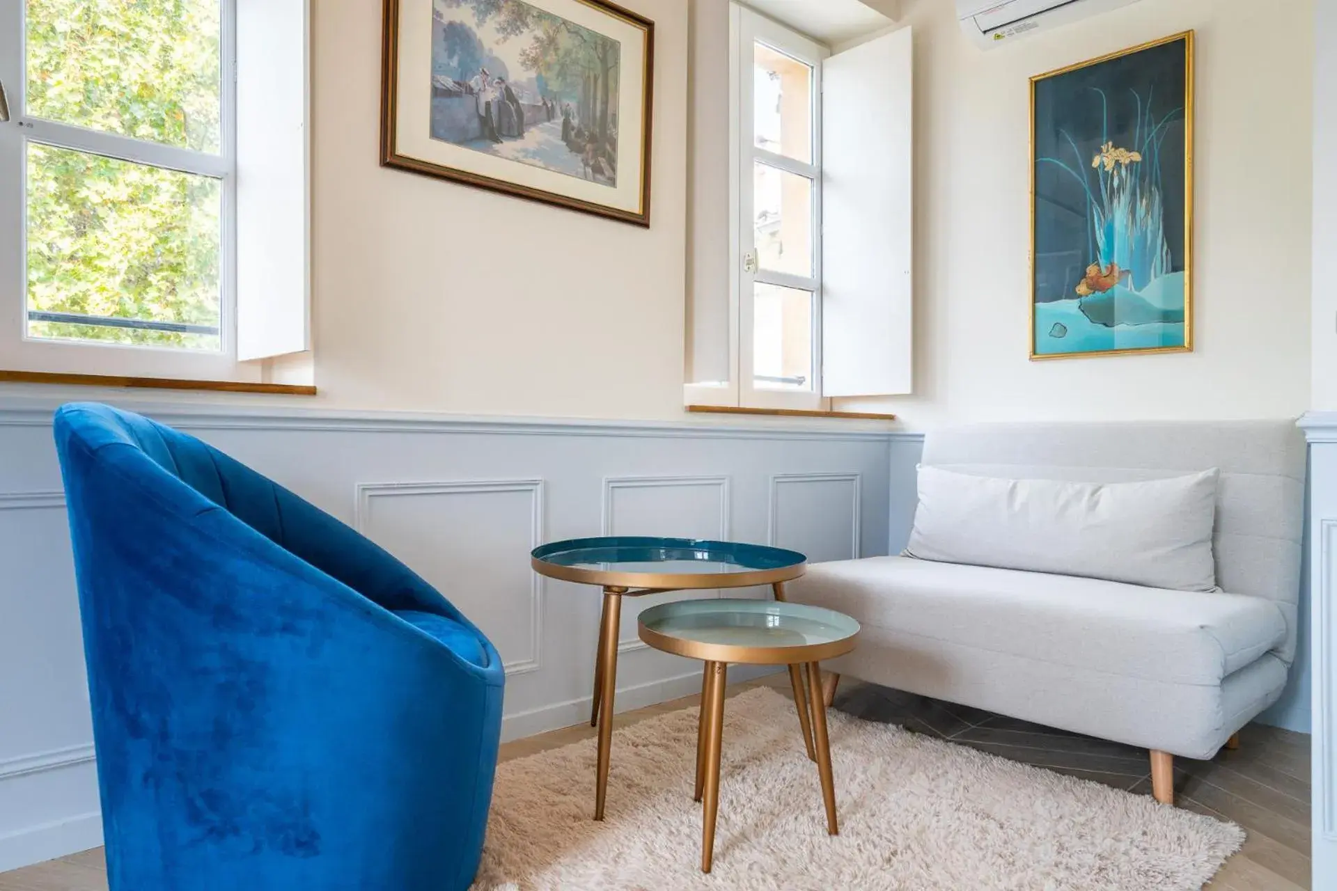 Deluxe Family Room in La Réserve de Salon de Provence Deluxe Family Room in La Réserve de Salon de Provence