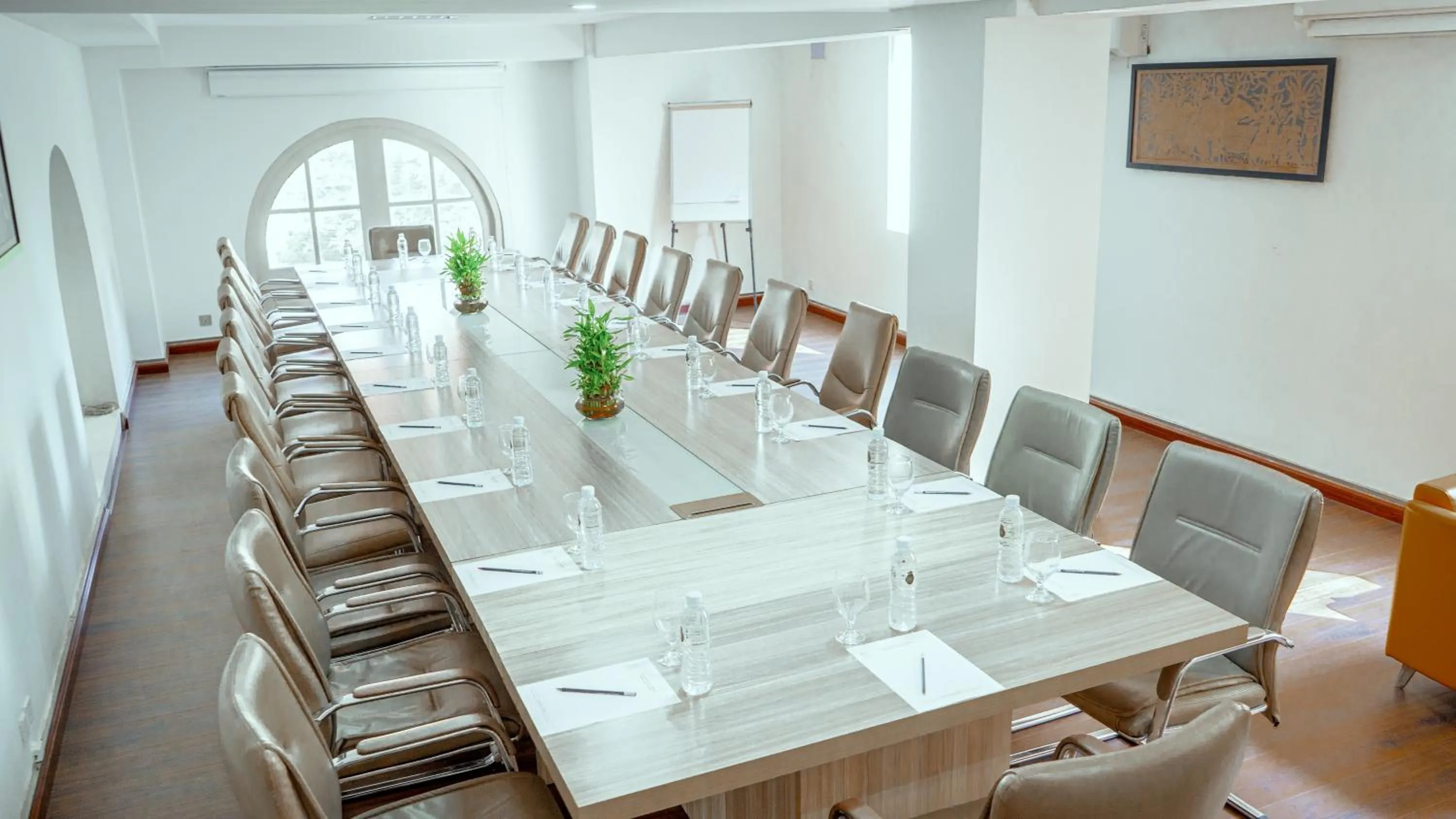 Meeting/conference room in Palace Gate Hotel & Residence by EHM