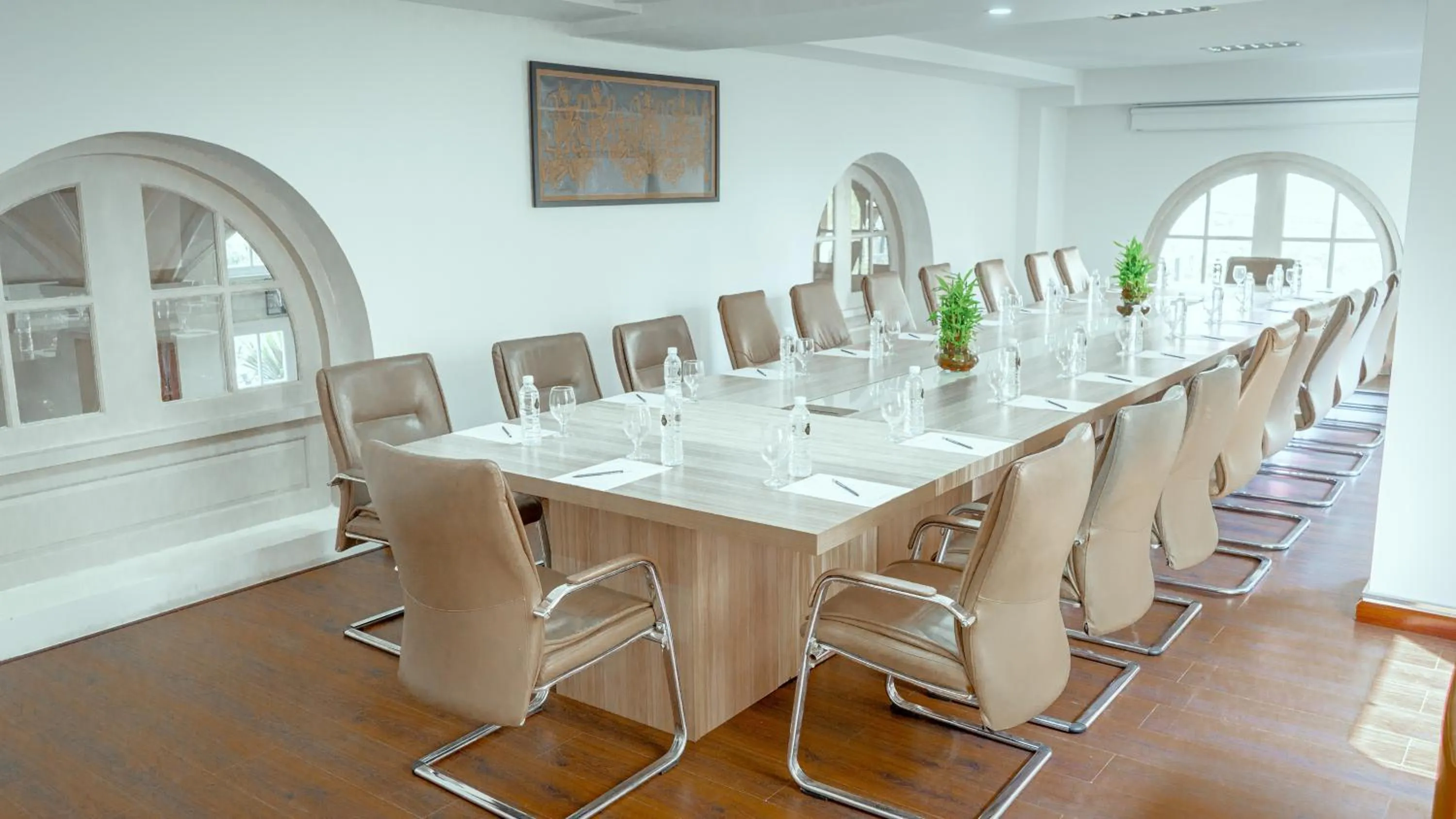 Meeting/conference room in Palace Gate Hotel & Residence by EHM