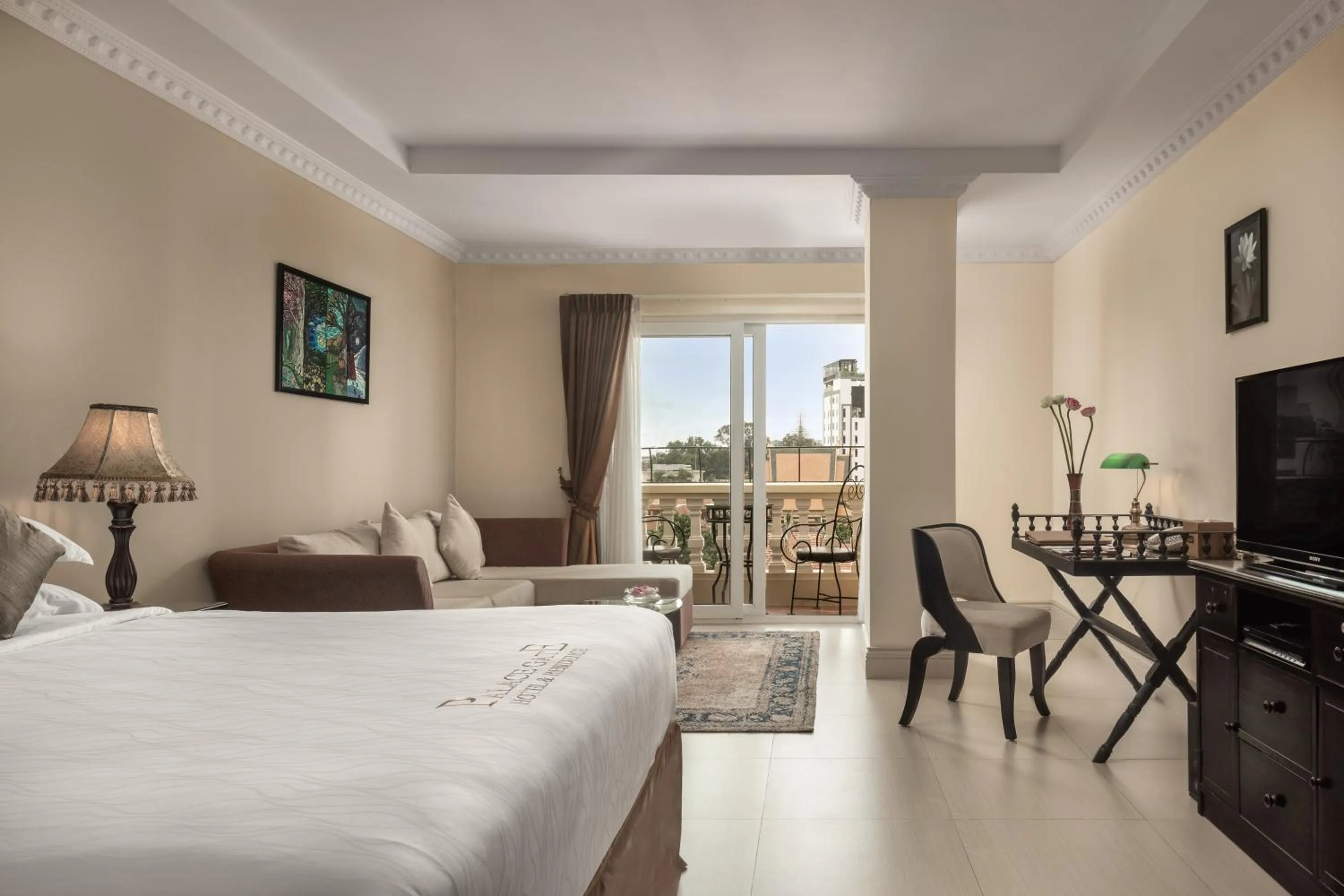 Bedroom, Bed in Palace Gate Hotel & Residence by EHM