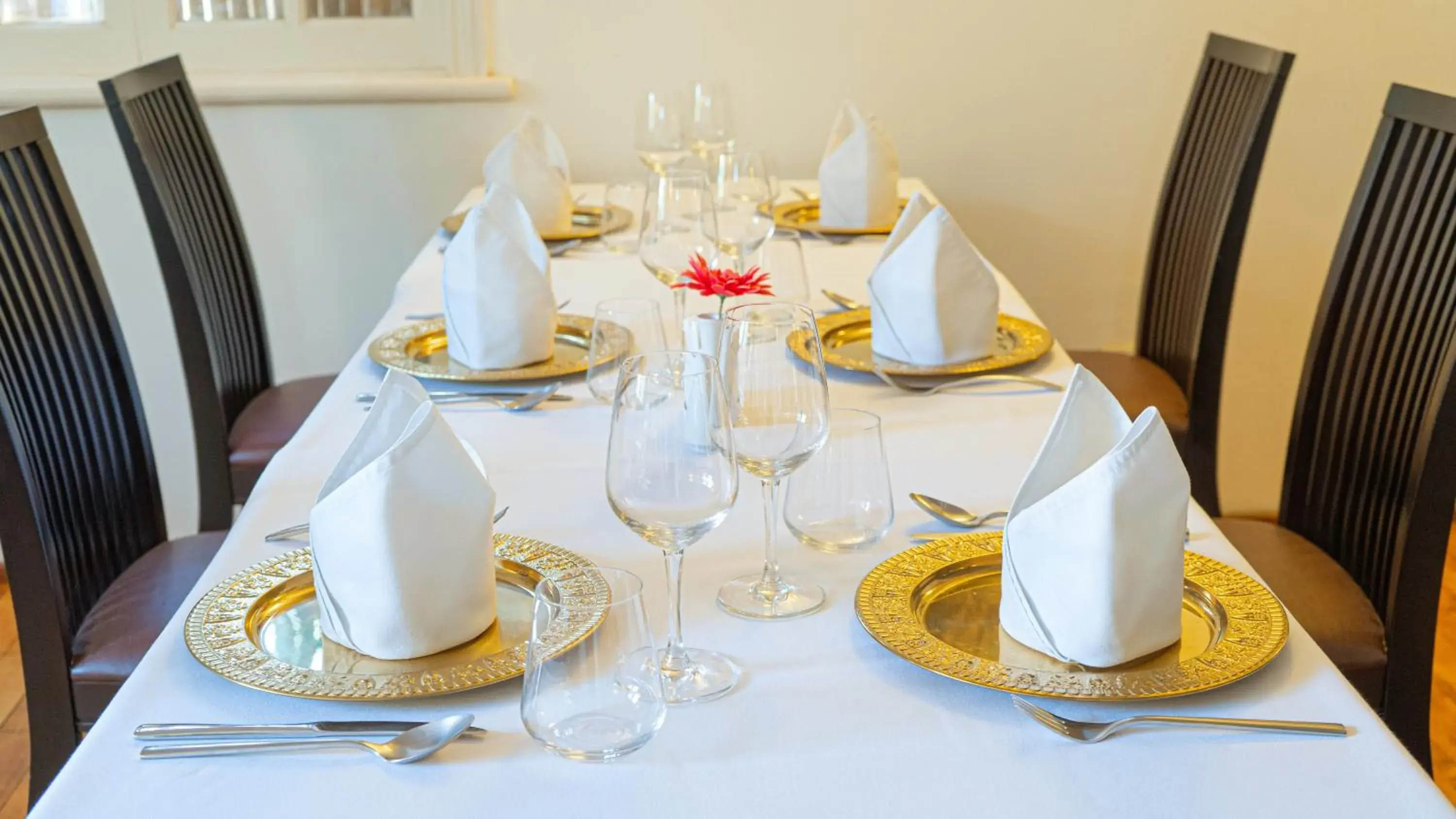 Restaurant/places to eat in Palace Gate Hotel & Residence by EHM Restaurant/places to eat in Palace Gate Hotel & Residence by EHM