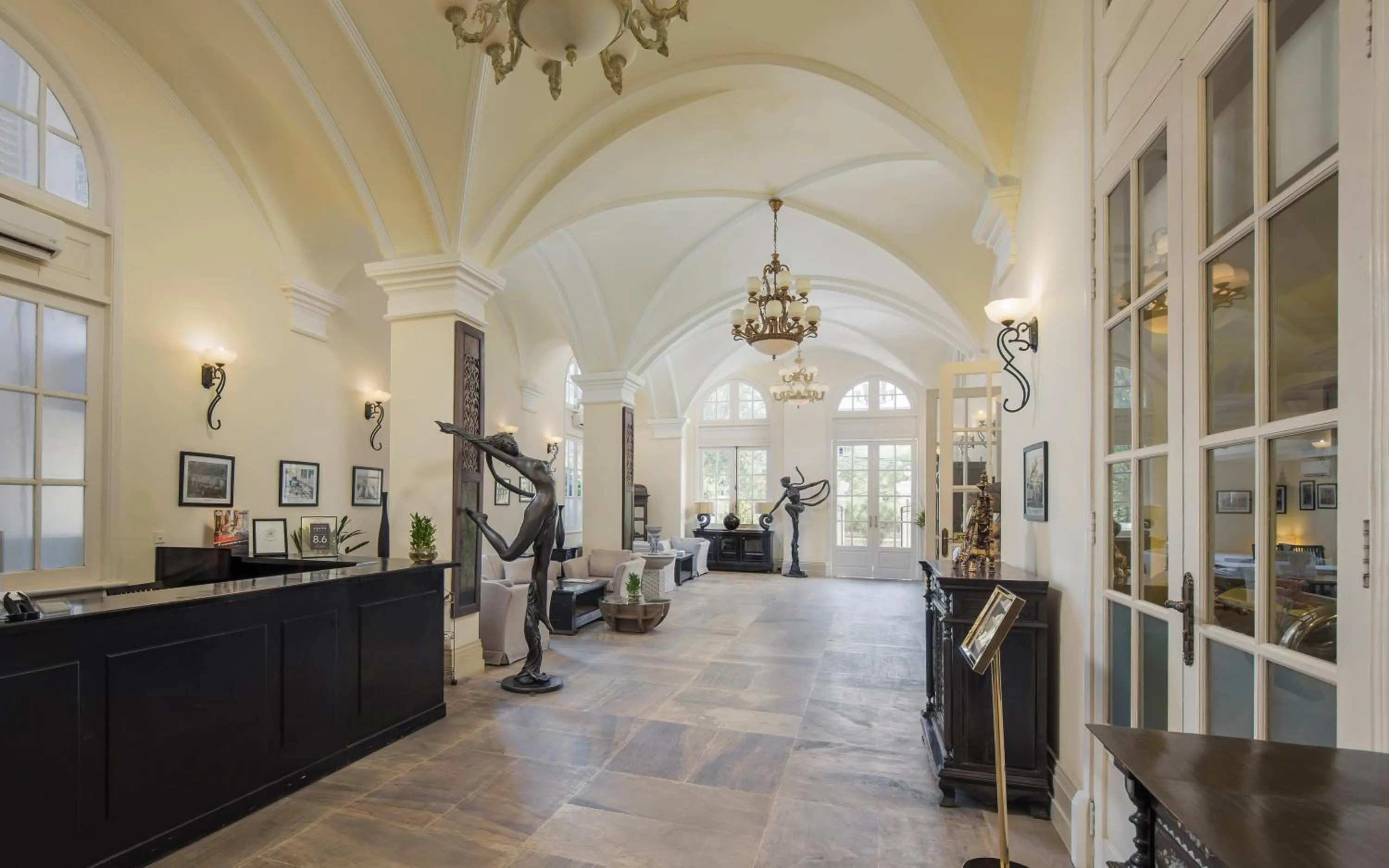 Lobby or reception in Palace Gate Hotel & Residence by EHM