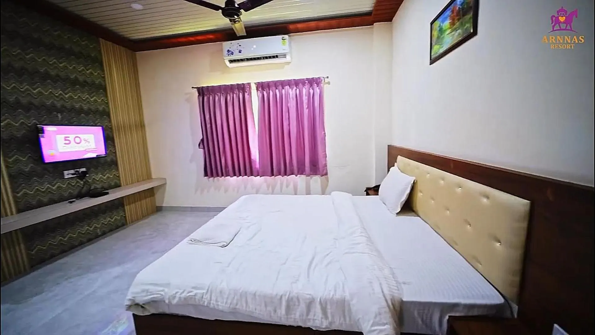 Bed in Arnnas Resort Diveagar