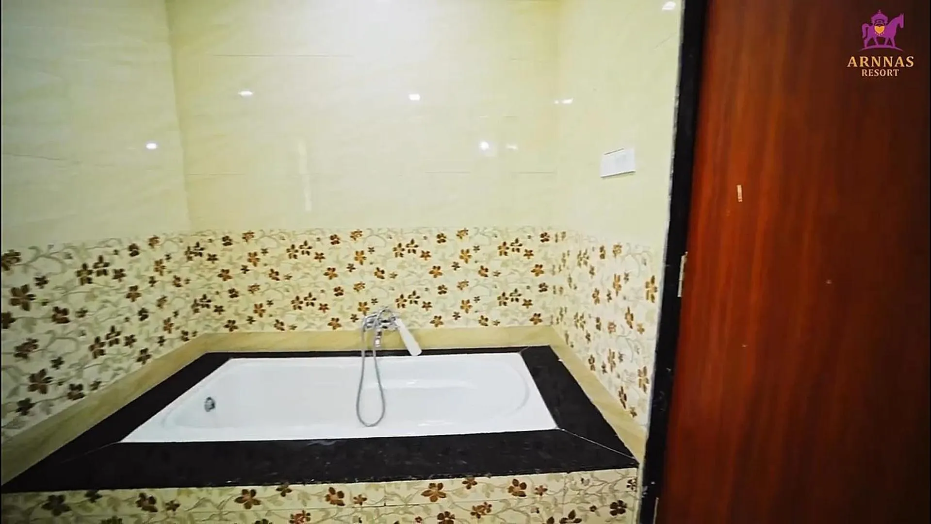 Bath in Arnnas Resort Diveagar