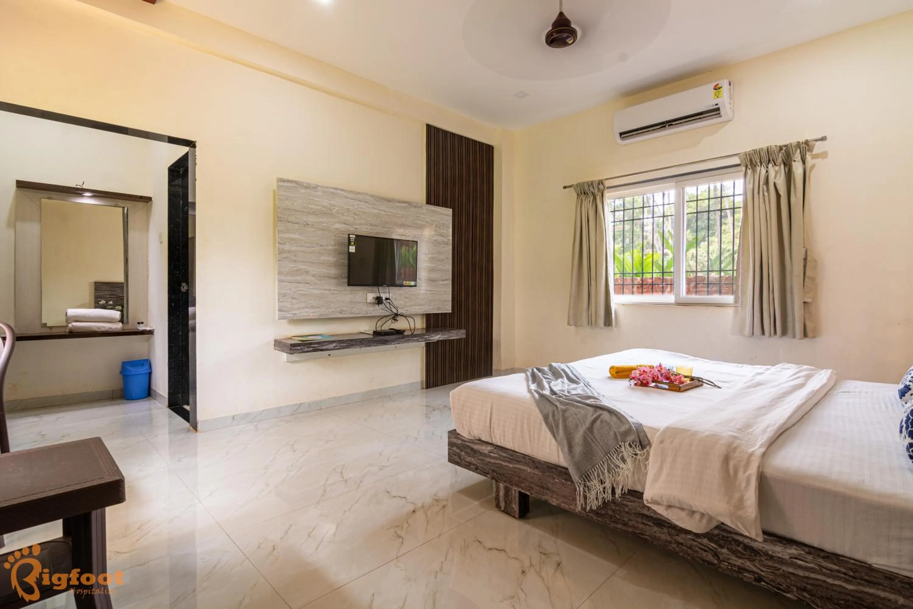 Bed in Arnnas Resort Diveagar