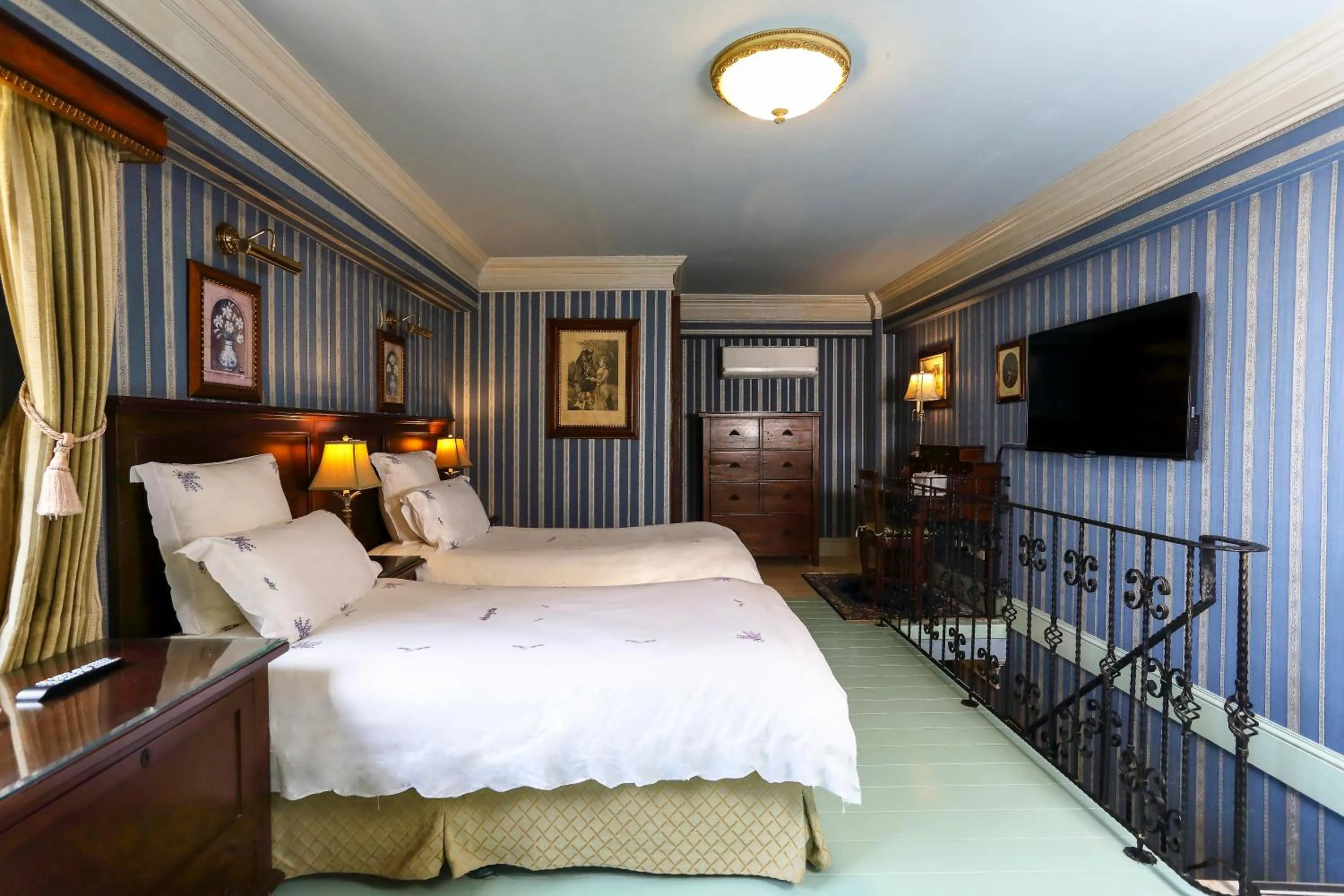 Bed in Shangrila Music Villa