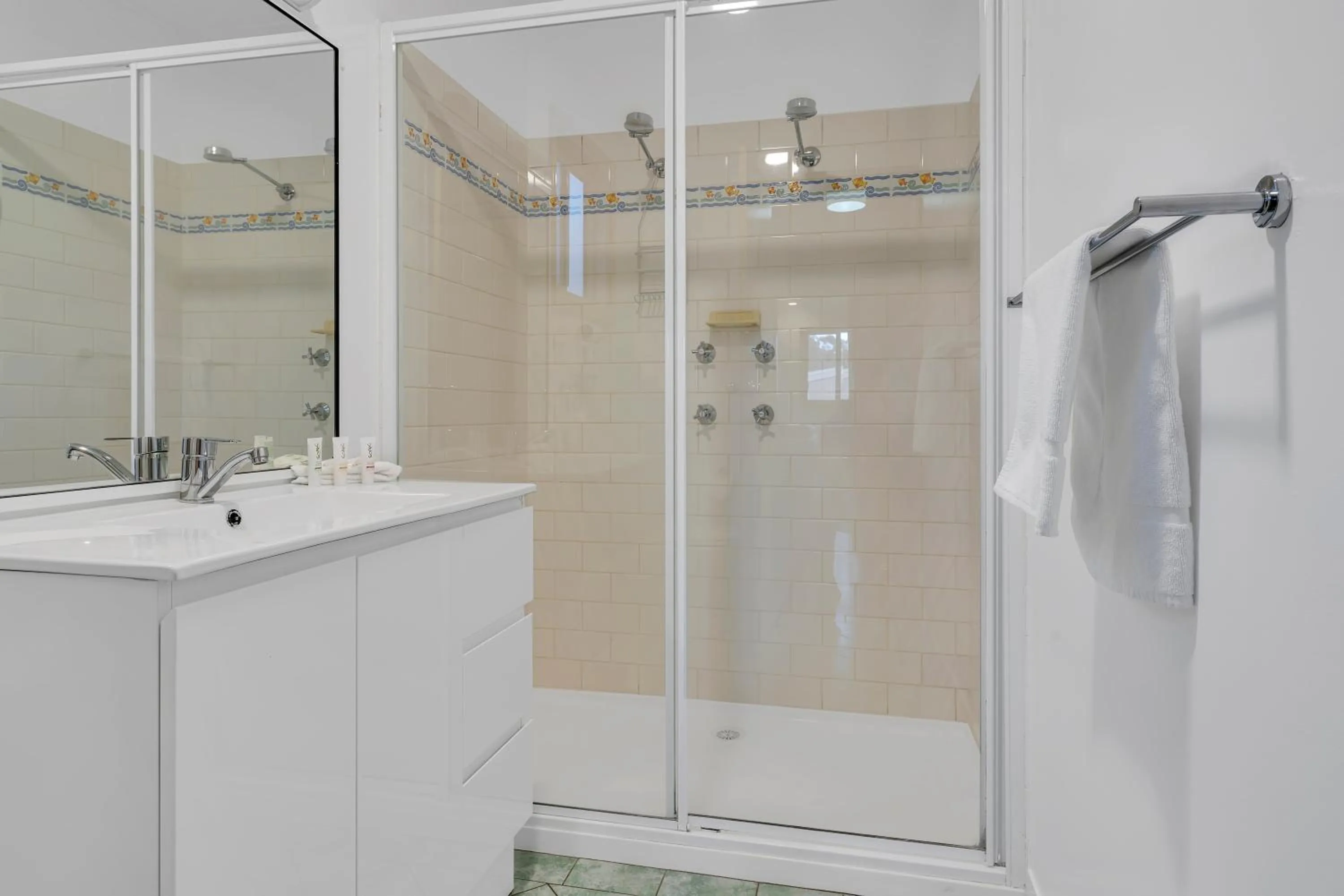 Bathroom in NRMA Broulee Holiday park