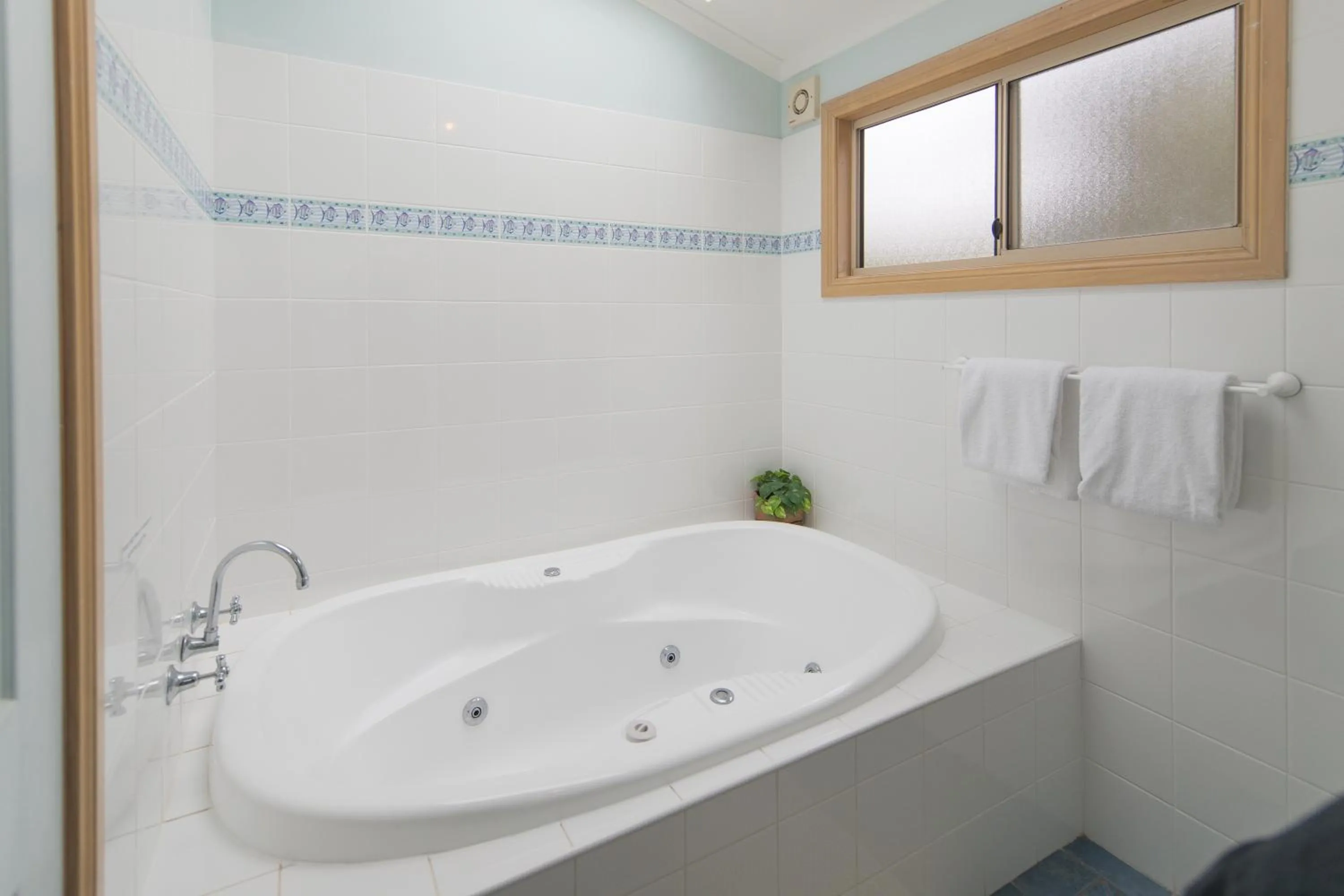 Bathroom in NRMA Broulee Holiday park