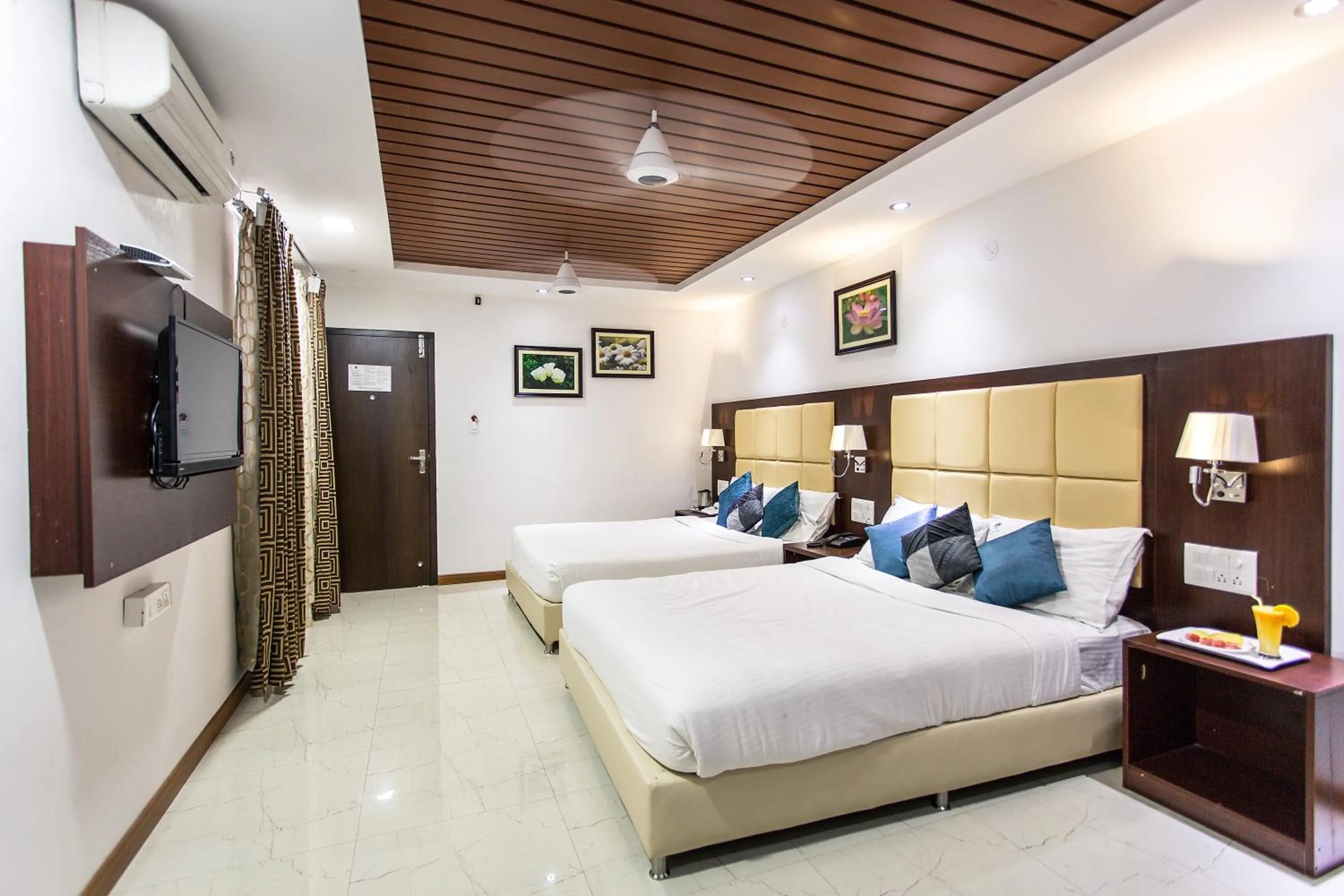 Photo of the whole room, Bed in Rajmahal Inn