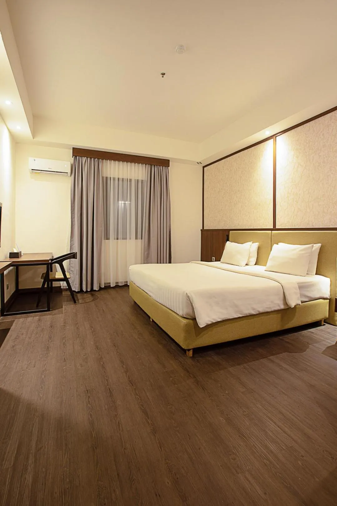 Bedroom, Bed in Wiltop Hotel Jambi