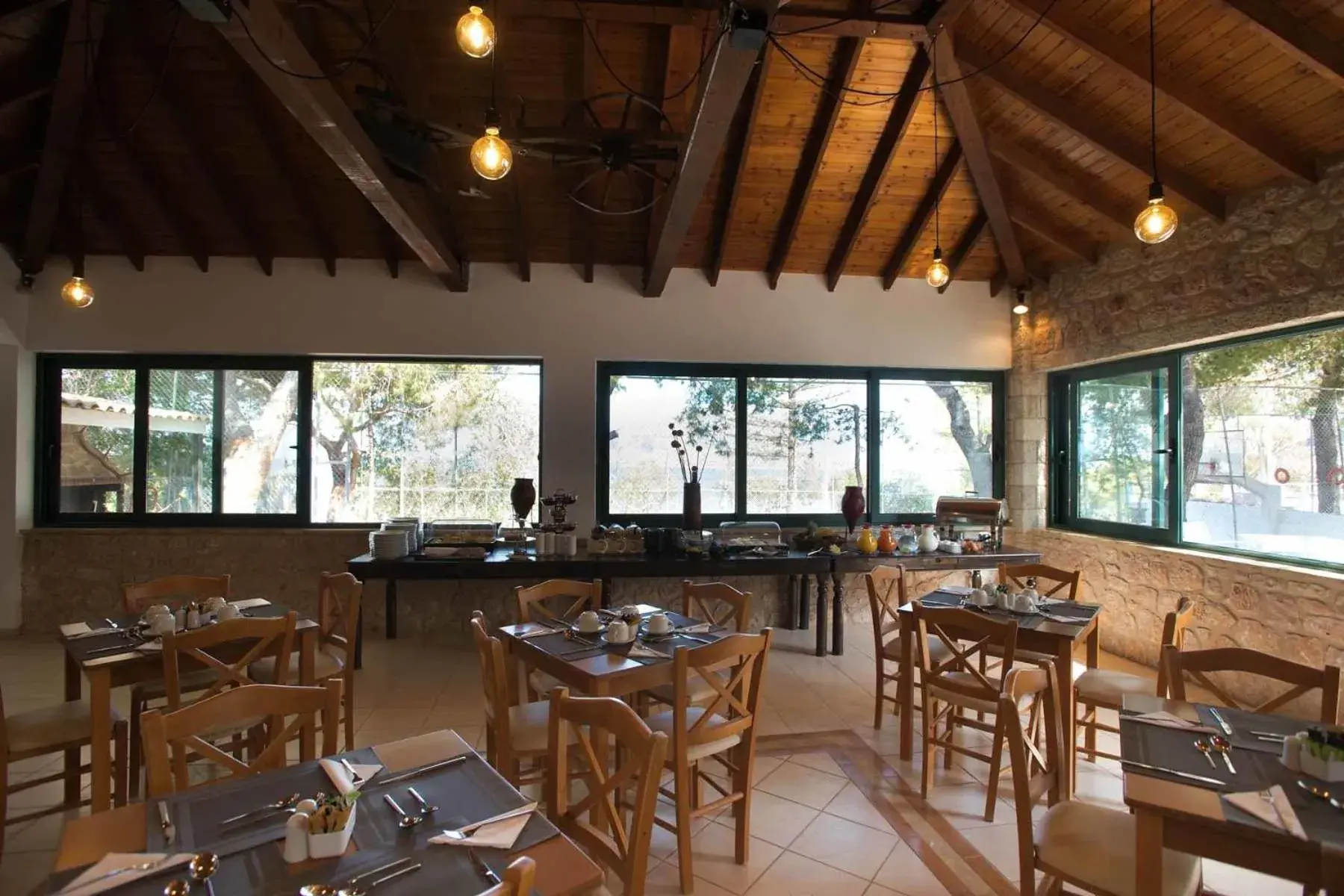 Restaurant/places to eat in Akra Morea Hotel & Residences Restaurant/places to eat in Akra Morea Hotel & Residences