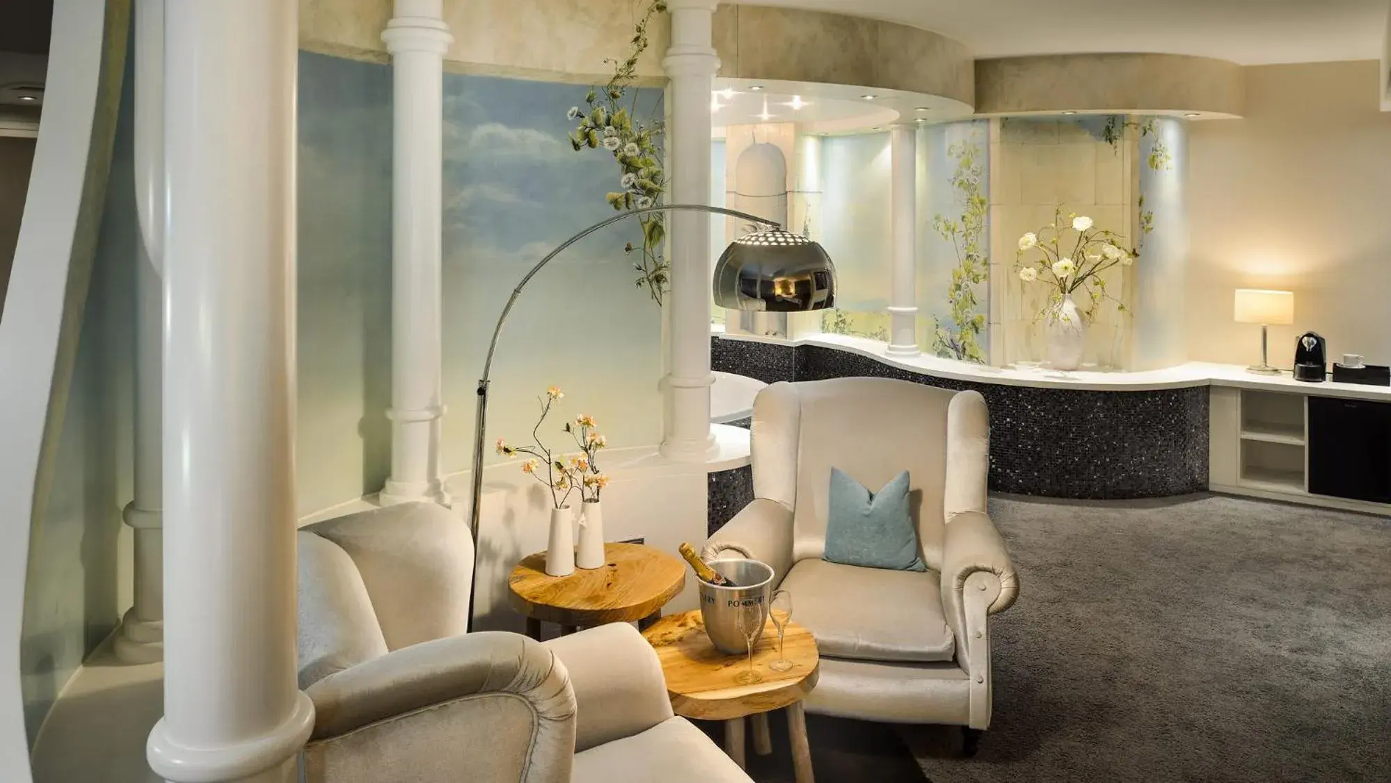 Delphi Suite in Van der Valk Hotel 's-Hertogenbosch – Vught Delphi Suite in Van der Valk Hotel 's-Hertogenbosch – Vught