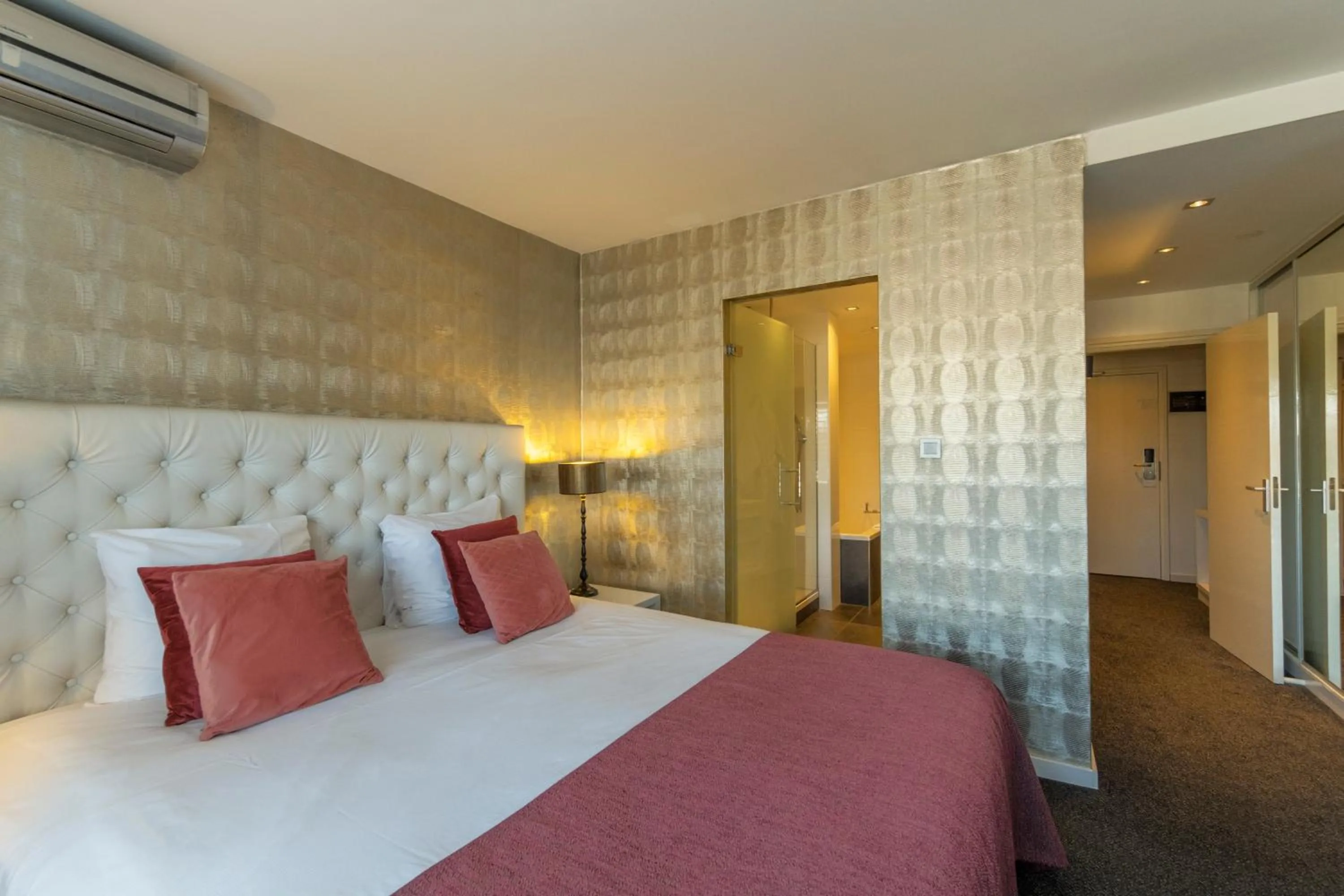 Bed in Van der Valk Hotel 's-Hertogenbosch – Vught