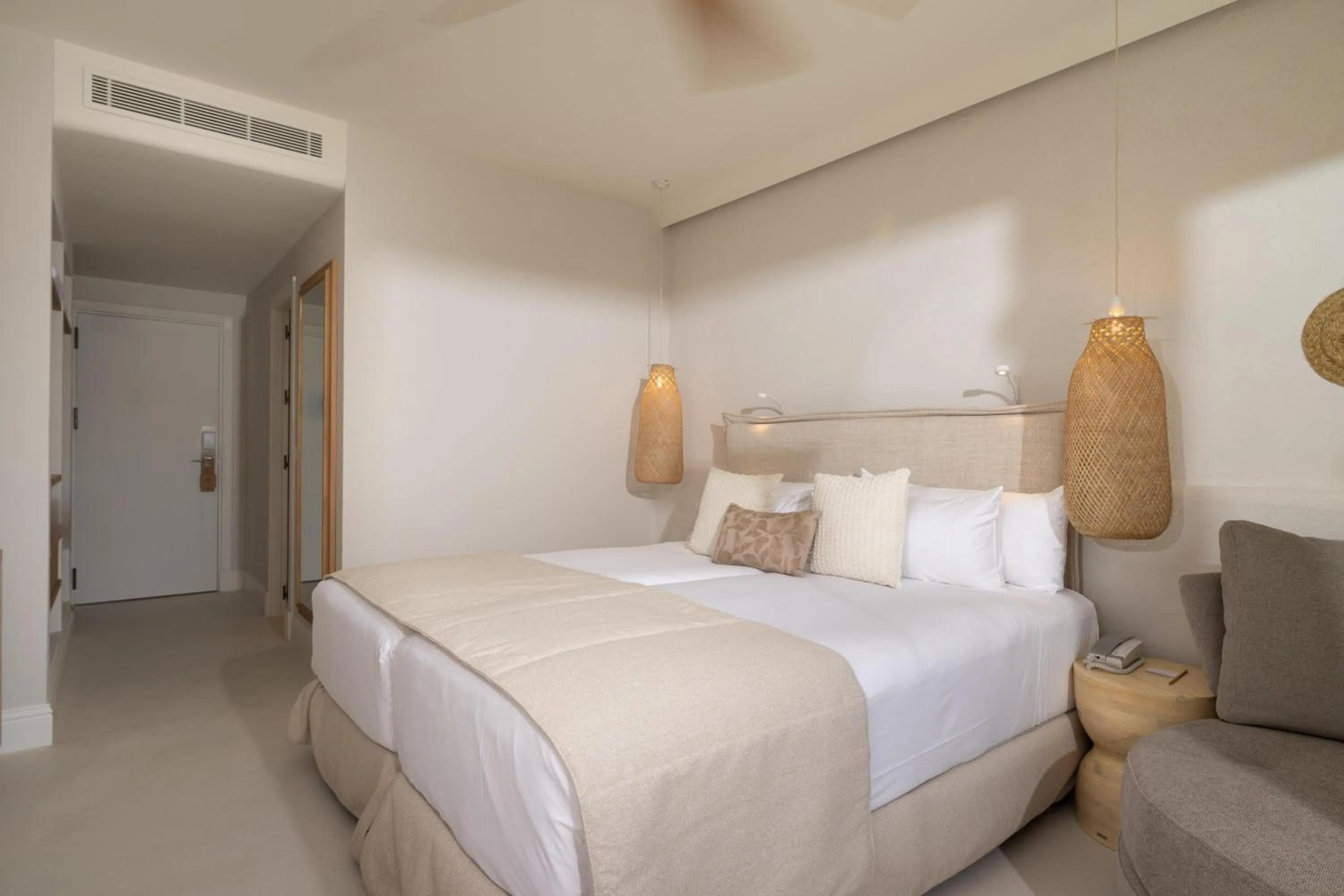 Photo of the whole room, Bed in DAIA Slow Beach Hotel Conil - Adults Only Recommended