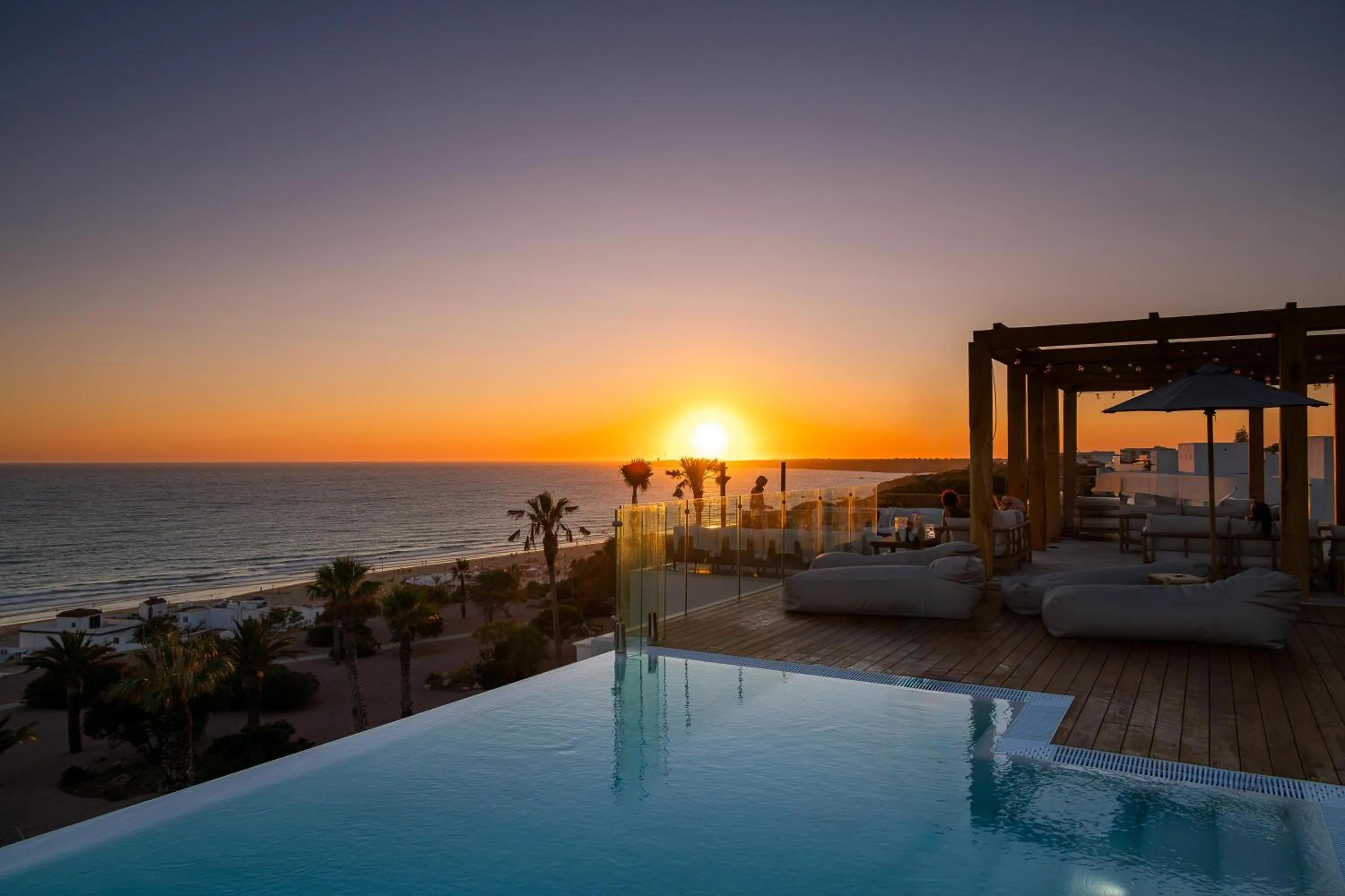 Swimming pool in DAIA Slow Beach Hotel Conil - Adults Only Recommended