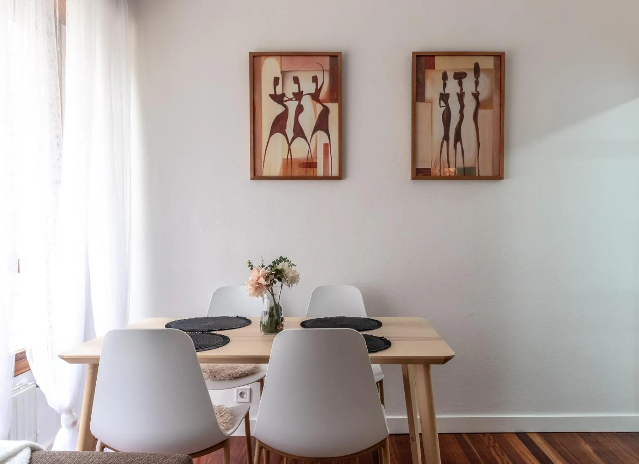 Dining area in Confort y buena ubicación - Bilbao centro