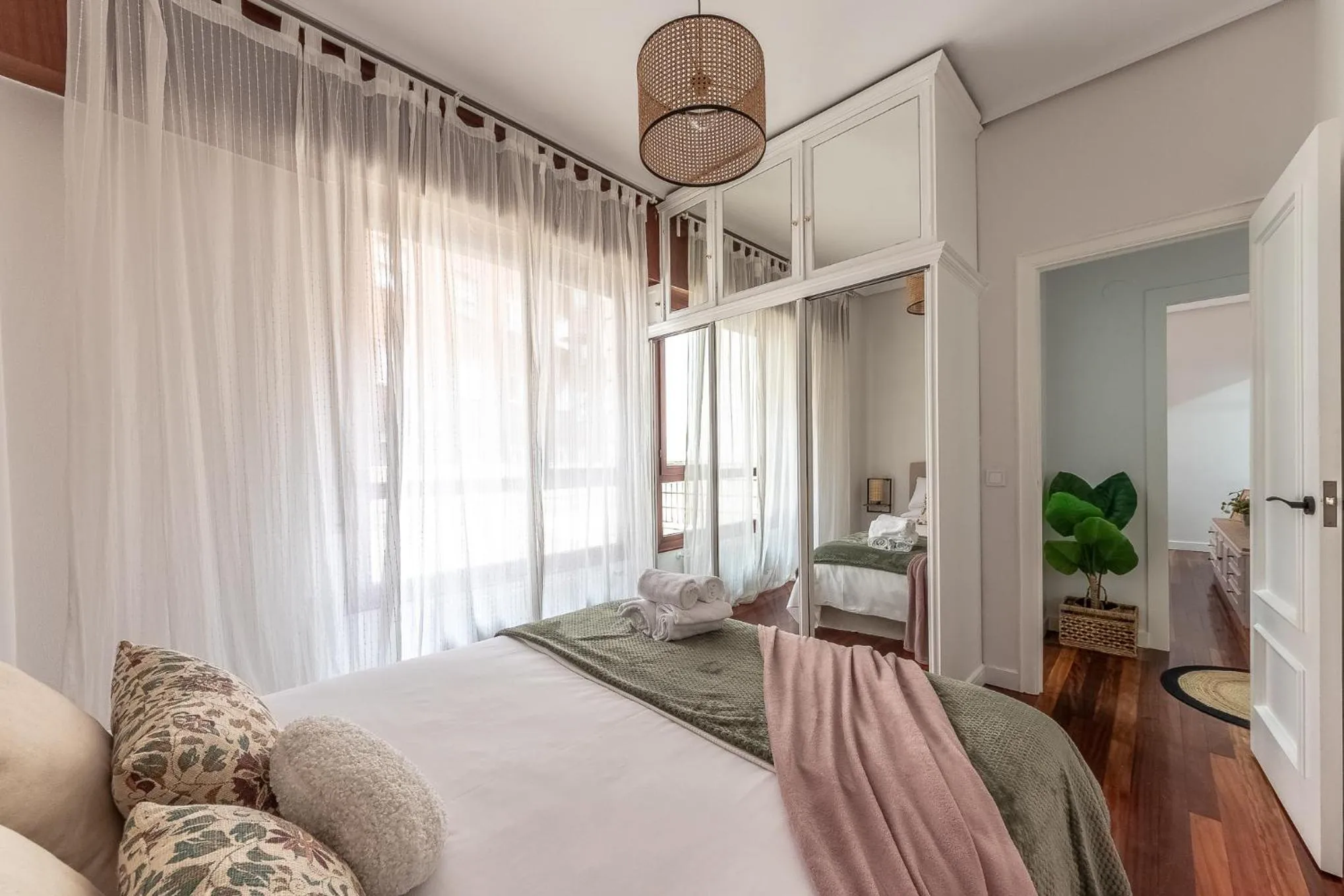 Bedroom, Bed in Confort y buena ubicación - Bilbao centro