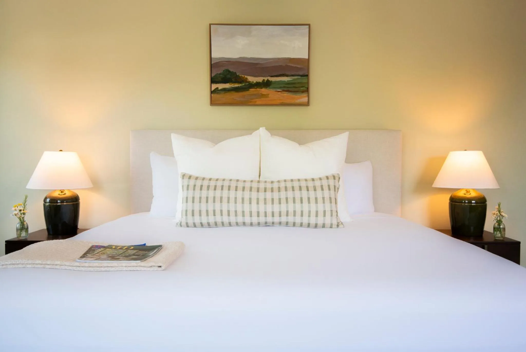 Bed in The Pathmaker Hotel