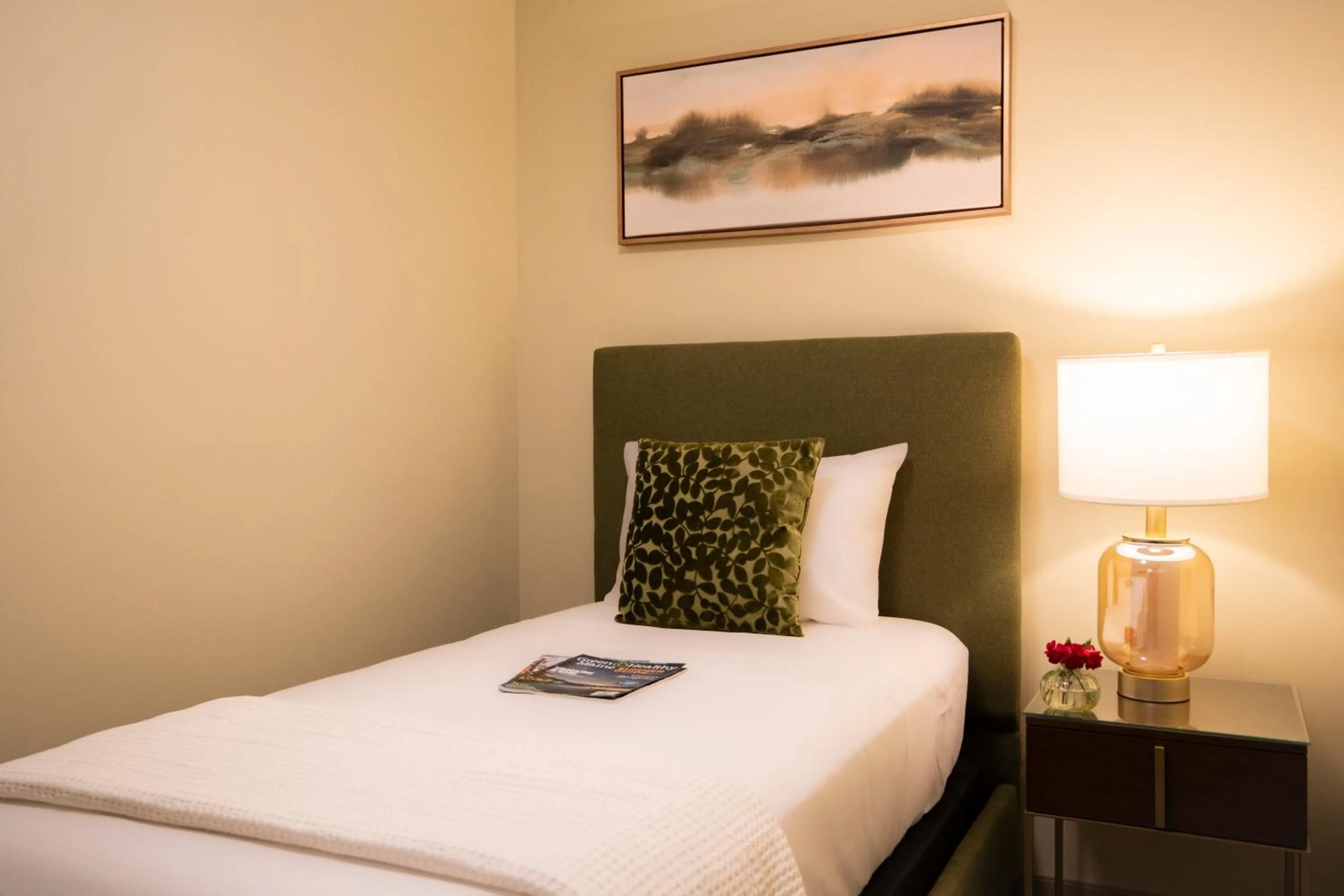 Bed in The Pathmaker Hotel