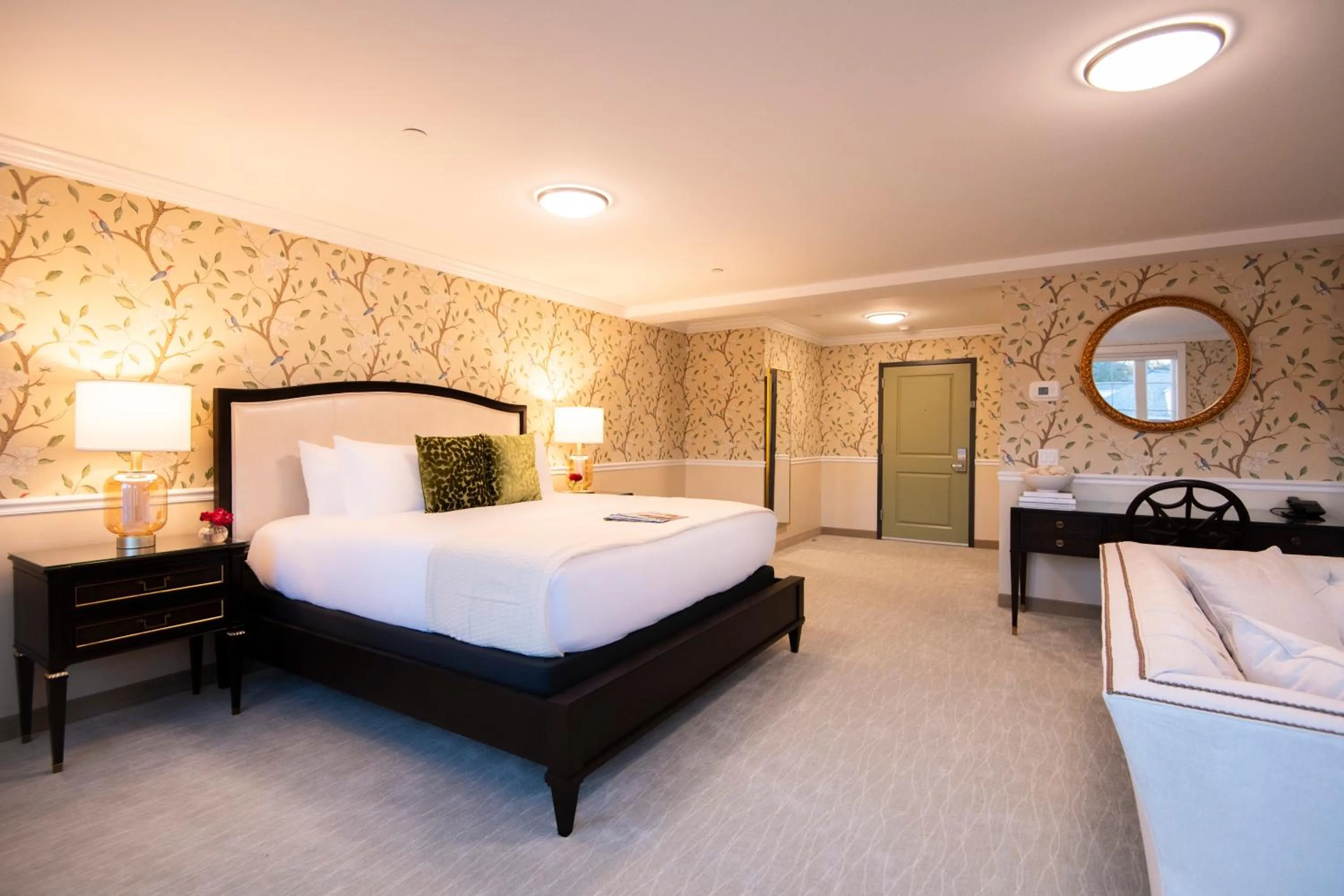 Bed in The Pathmaker Hotel